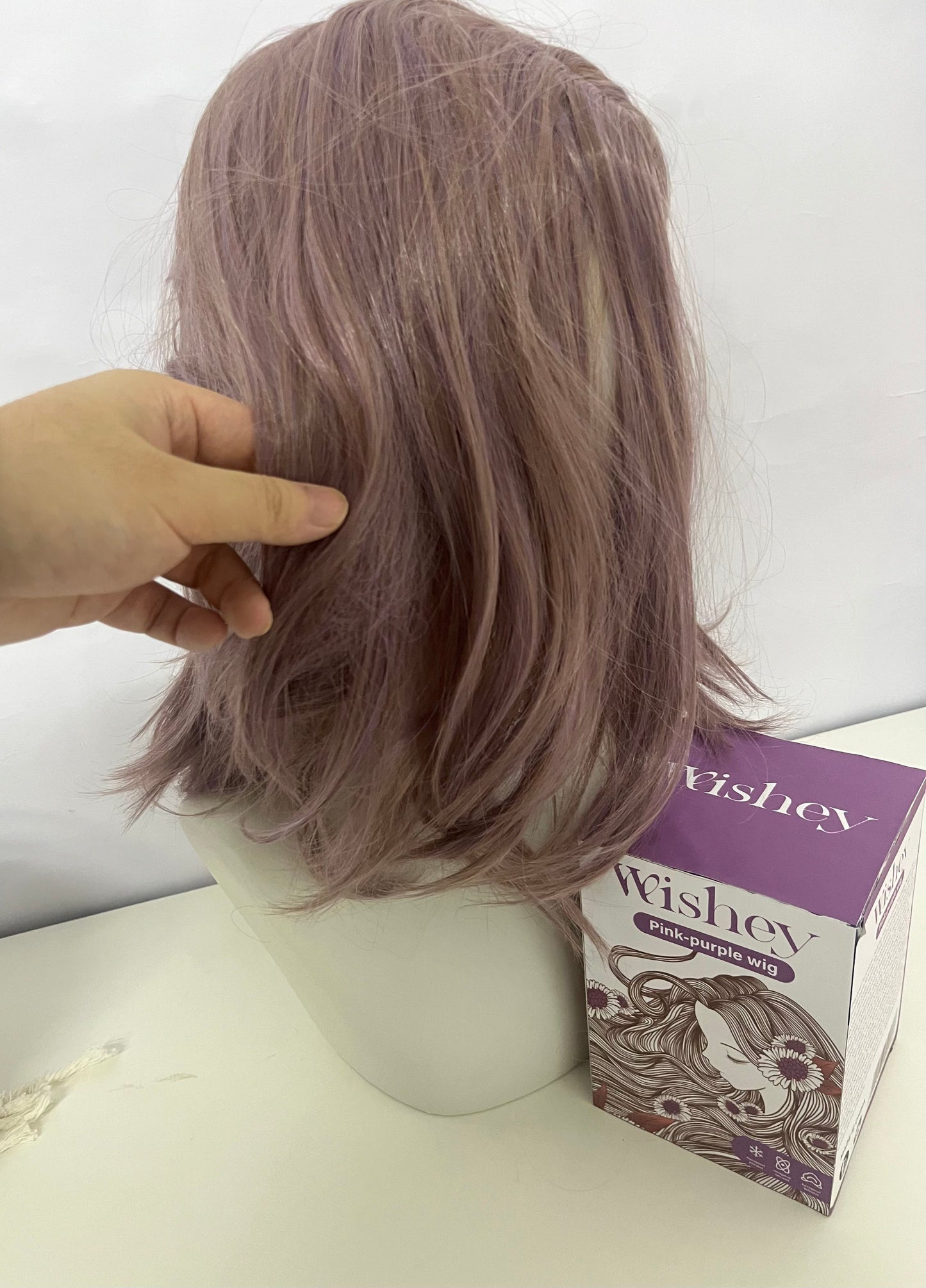Wishey Pink-Purple Wig - Mid-Length Wavy Hair with Subtle Mauve Hue
