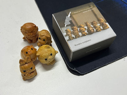 Hand-Carved Natural Boxwood Cute Animal Mini Wooden Sculpture Set