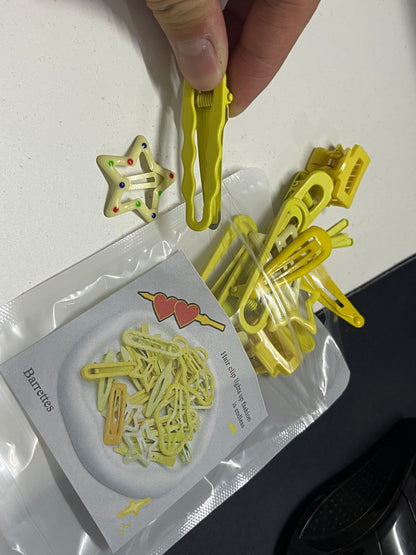 Bright Yellow Star Decor Barrettes Hair Clip Multipack Set