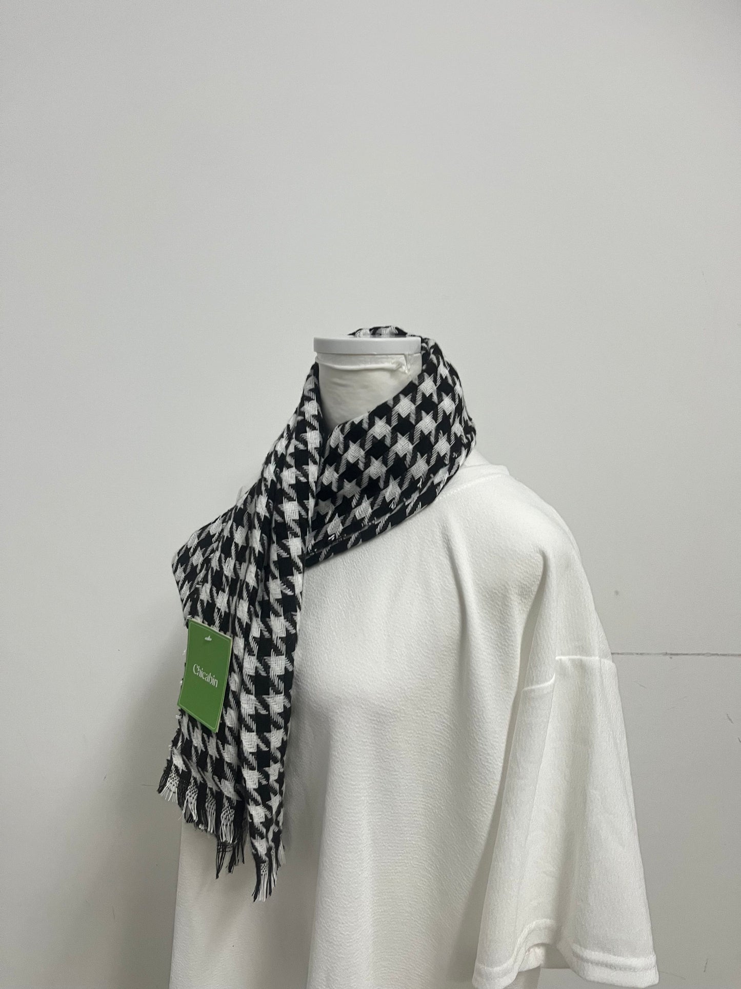 【Chicabin Black & White Houndstooth Scarf】—— Timeless & Stylish Accessory