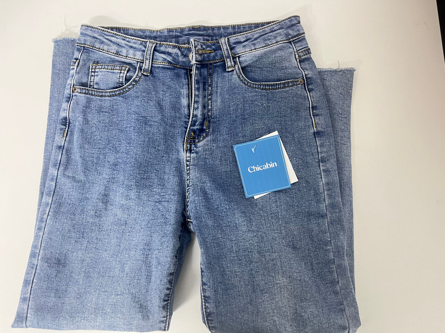 【Chicabin Light Blue Elastic Jeans】—— Stylish & Comfortable Daily Bottoms