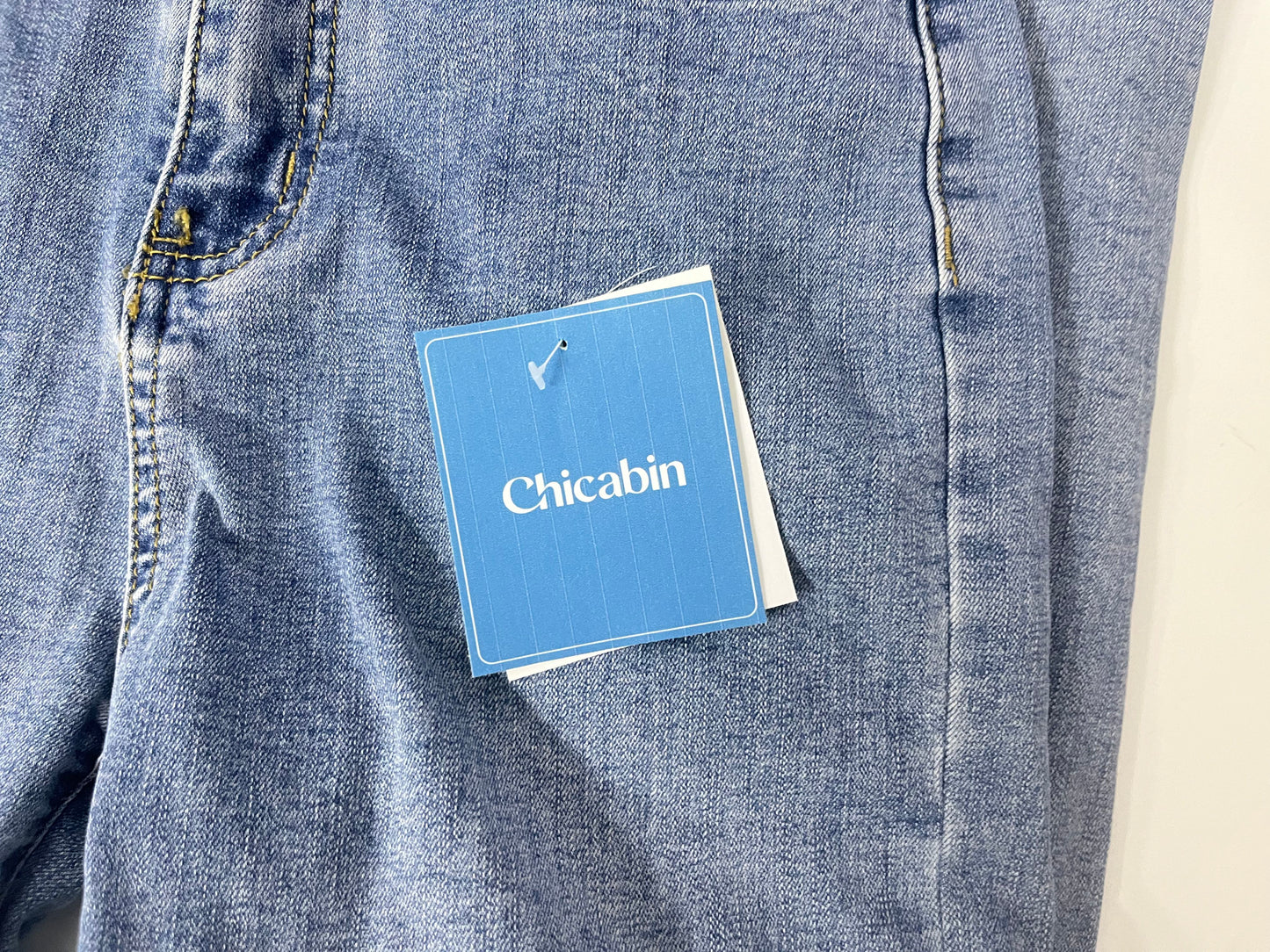 【Chicabin Light Blue Elastic Jeans】—— Stylish & Comfortable Daily Bottoms