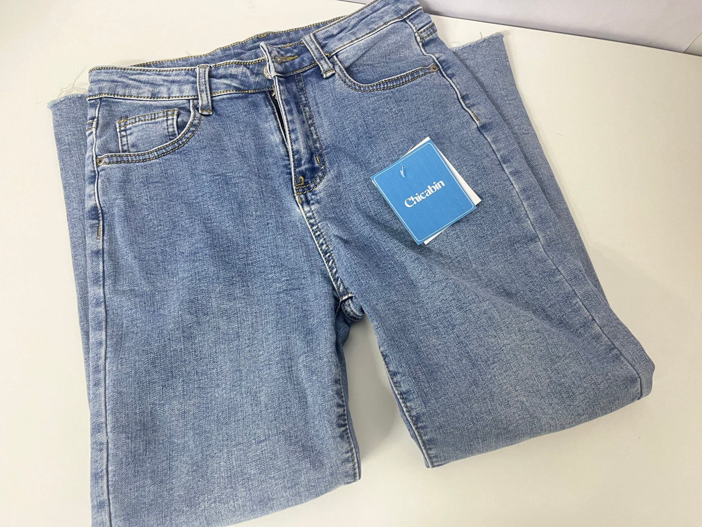 【Chicabin Light Blue Elastic Jeans】—— Stylish & Comfortable Daily Bottoms