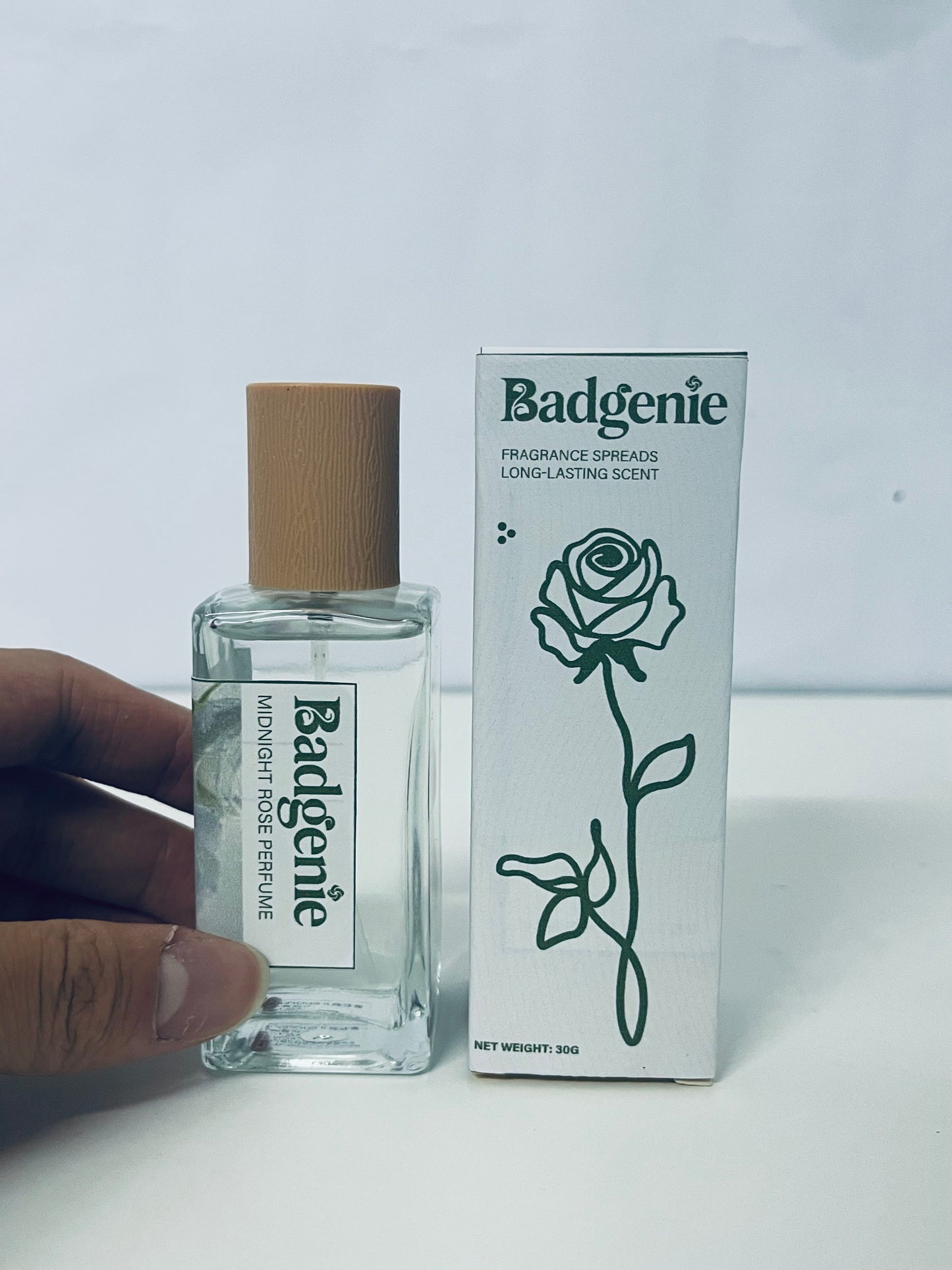 Badgenie Midnight Rose Perfume: A Niche Woody Rose Scent with Cool Atmosphere
