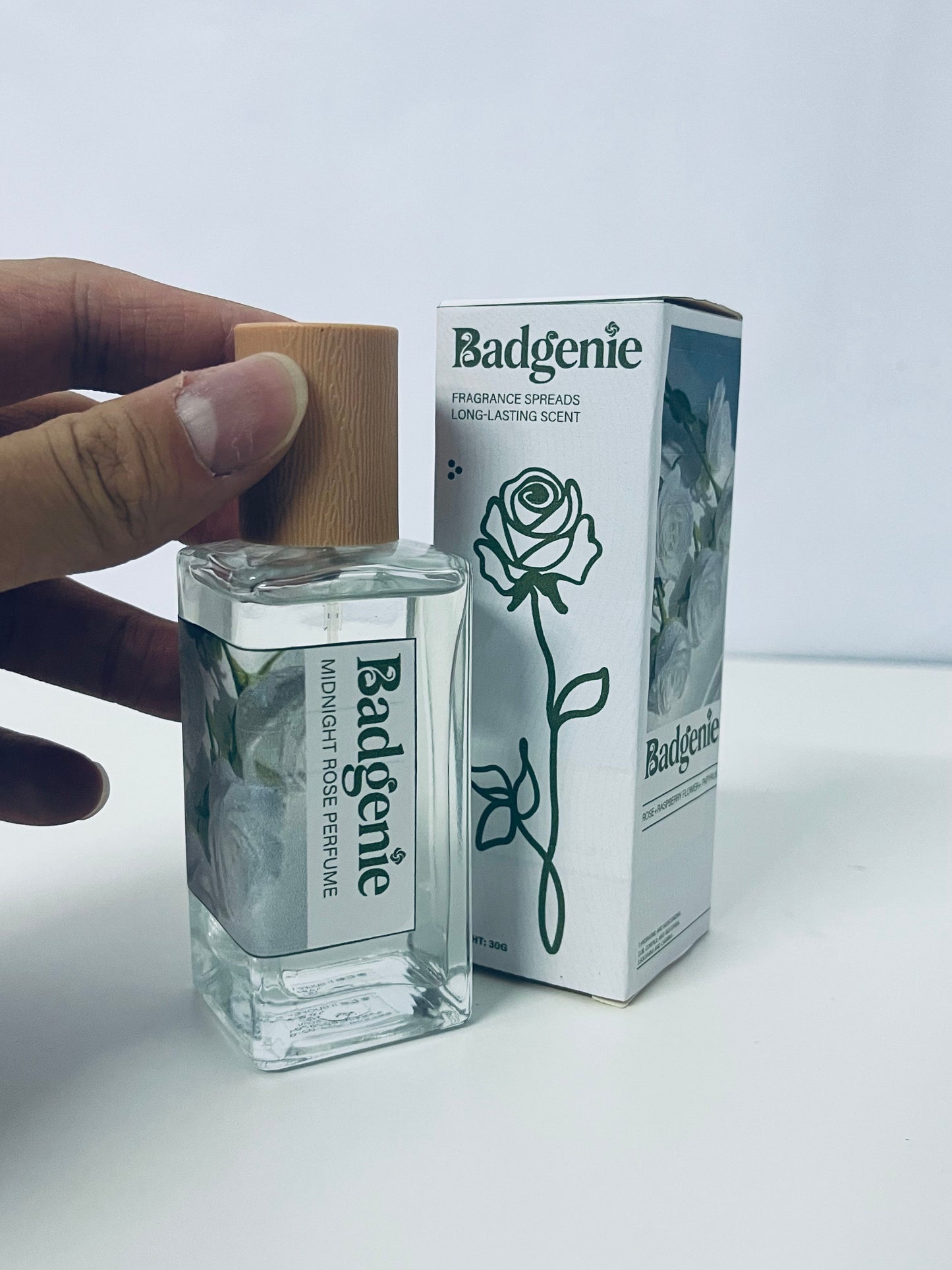 Badgenie Midnight Rose Perfume: A Niche Woody Rose Scent with Cool Atmosphere