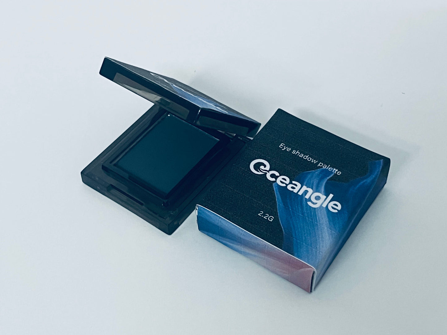 Oceangle Cool-Tone Black Glitter Single Eyeshadow: A Versatile Tool for Edgy Atmosphere Eye Makeup