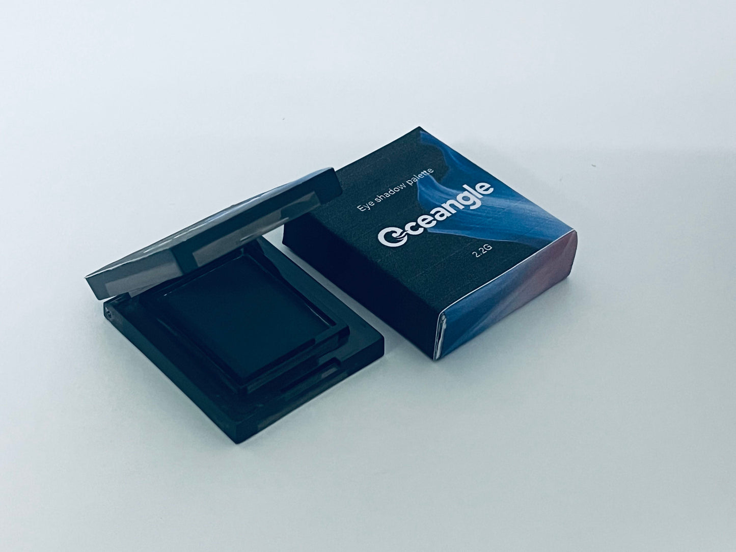 Oceangle Cool-Tone Black Glitter Single Eyeshadow: A Versatile Tool for Edgy Atmosphere Eye Makeup