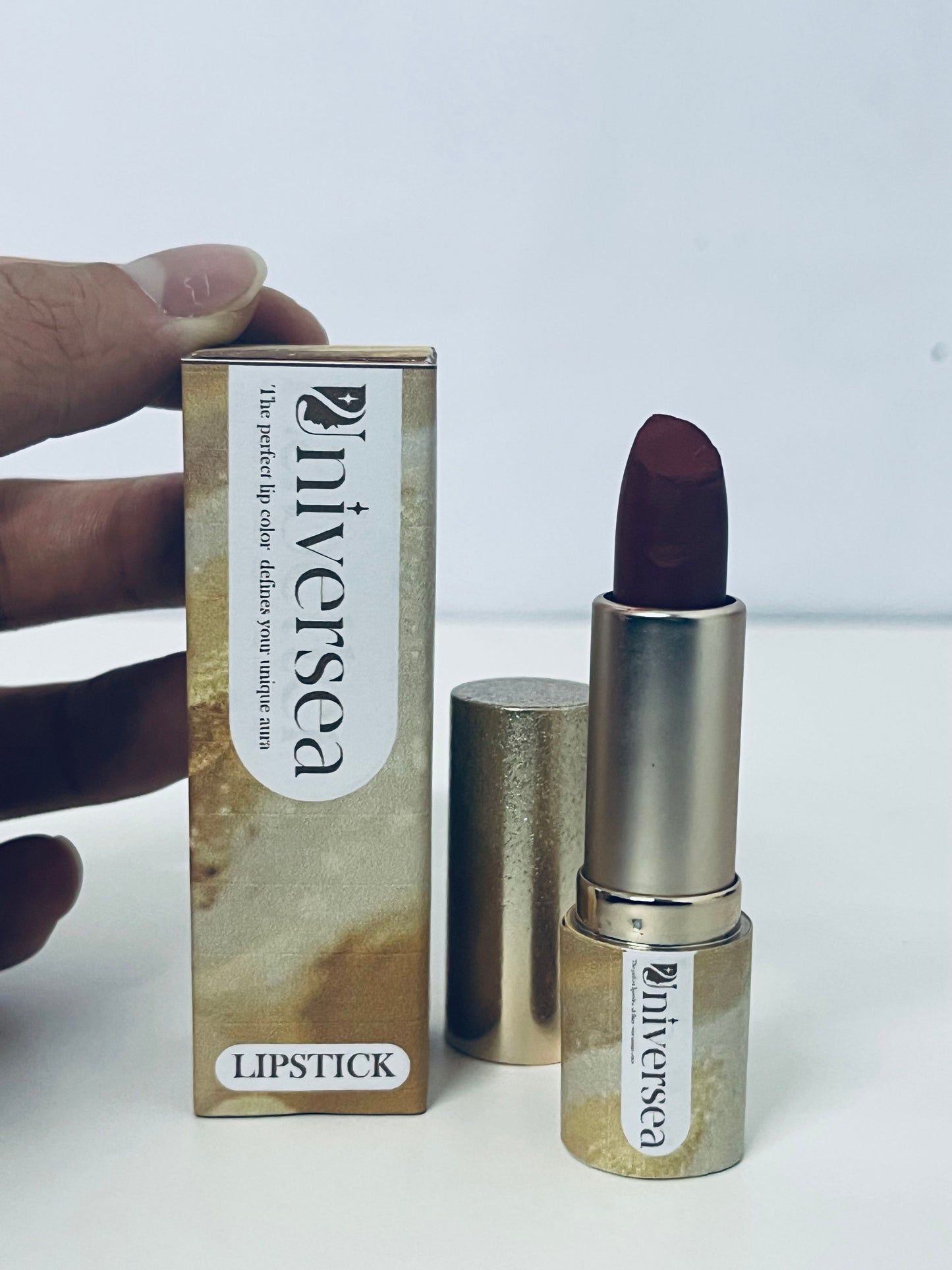 Universea Dark Brown Matte Lipstick: A Stylish Tool for Cool & Glam Lip Makeup