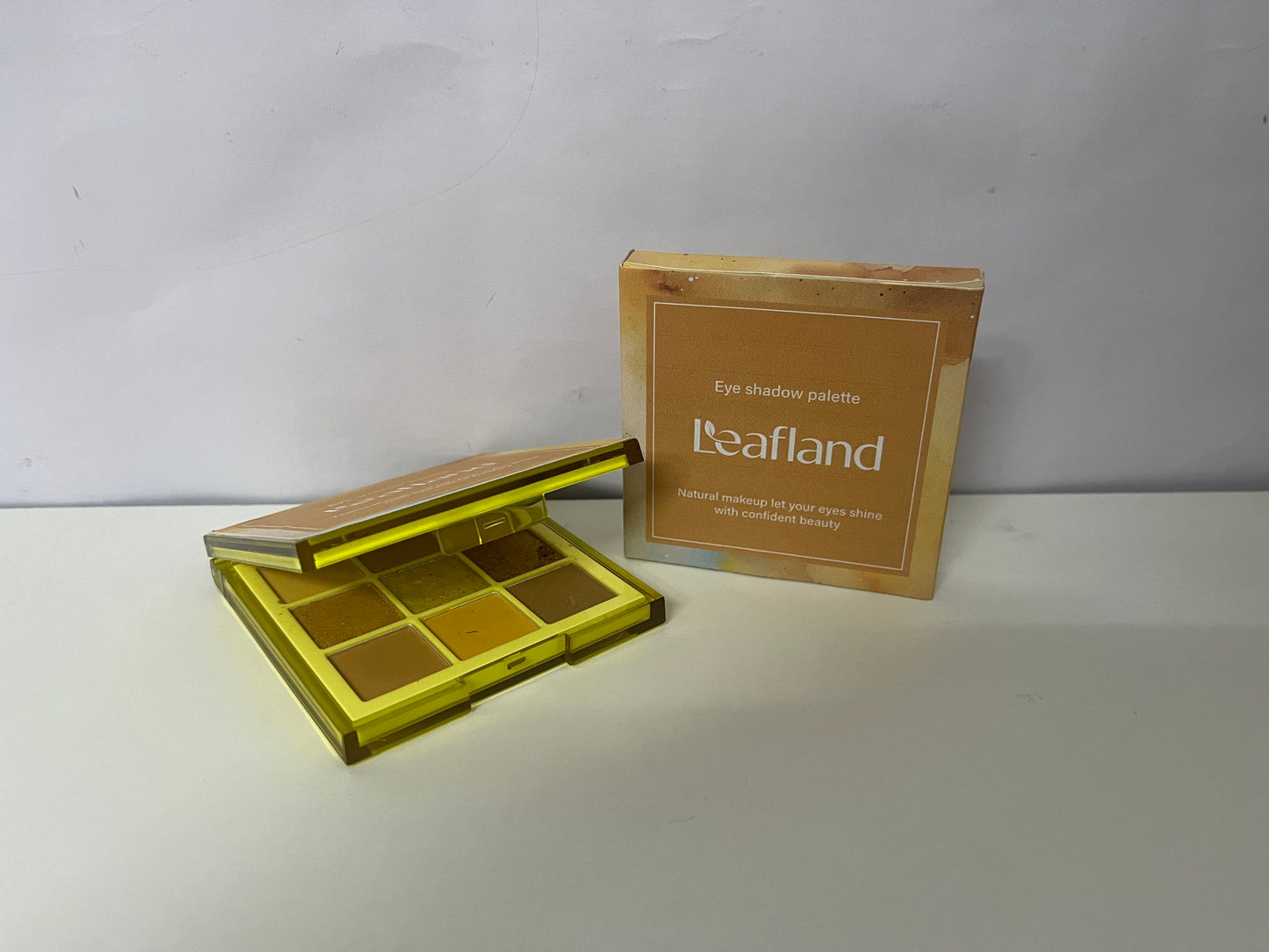 【Leafland Eyeshadow Palette】—— Natural Makeup to Let Your Eyes Shine with Confident Beauty