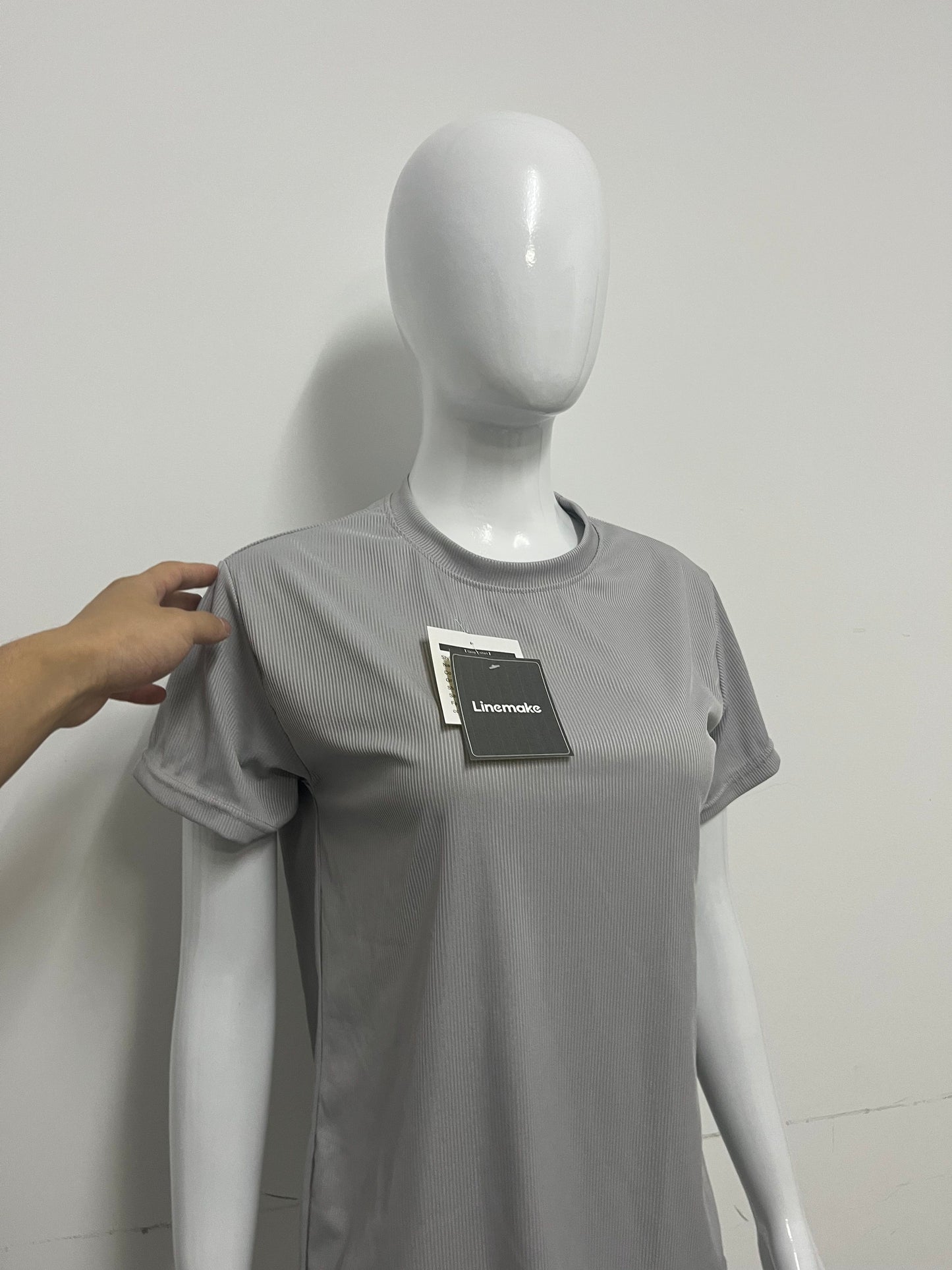 [Linemake Tee-shirts]-Light Gray Vertical Stripe Short-Sleeve Tee - Casual Slim-Fit Breathable Top