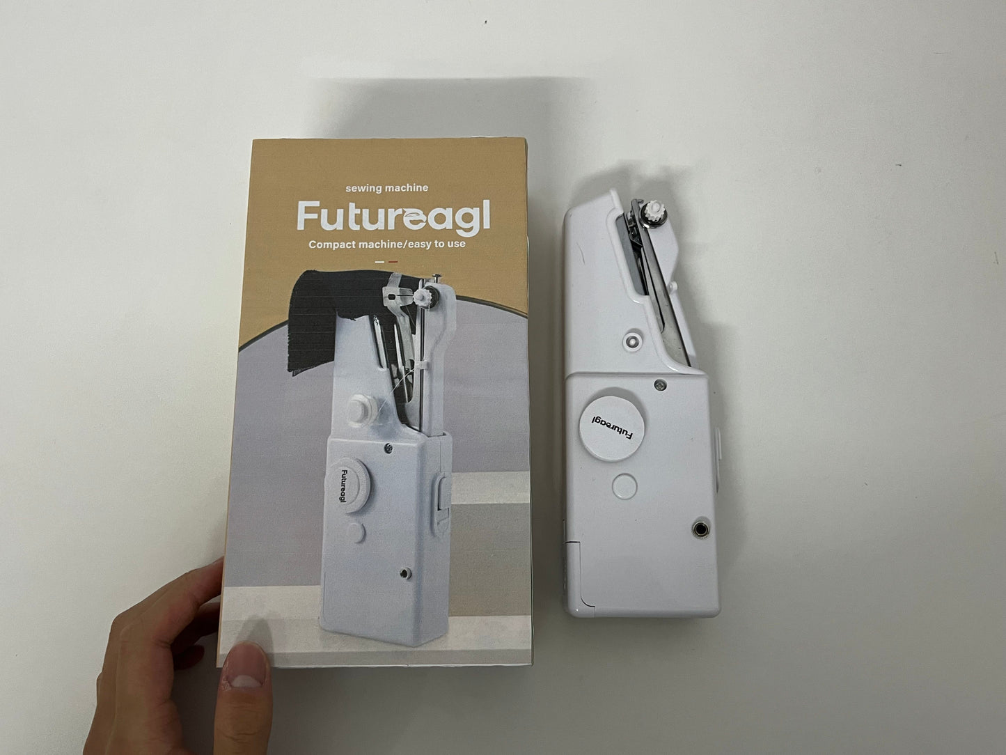 Futureagl Handheld Mini Sewing Machine, Portable Electric Sewing Tool, Multifunctional Compact Stitching Machine for Home Beginners