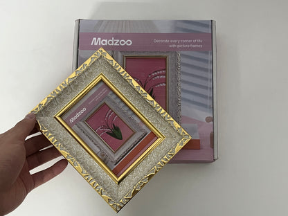 【Madzoo Multi-Layered Decorative Picture Frames】—— Charming Ornaments to Brighten Your Space