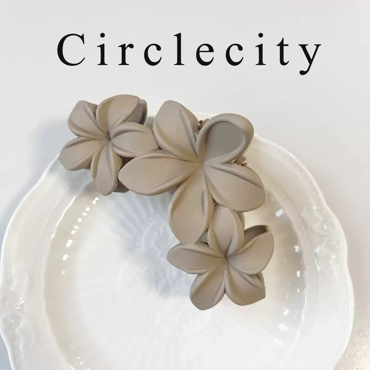 Circlecity Hair clips Flower Hair Clips for Women Strong Hold Nonslip, Big Flower Claw Clip for Thick Hair, Hawaiian Hibiscus Cute Flower Hair Clips Beach Hair Accessories for Women Girls (Neutral)
