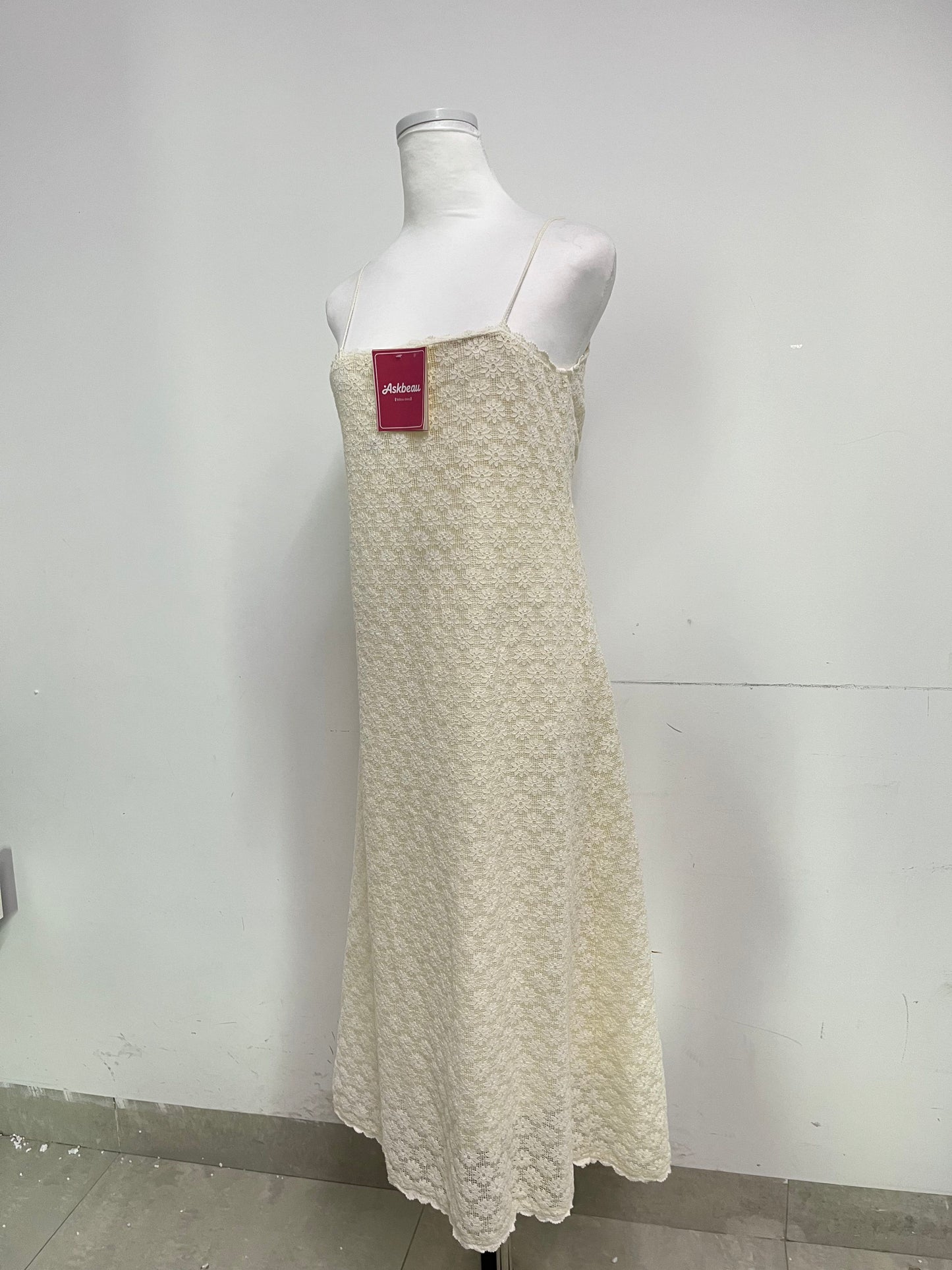 Askbeau Dresses Off - White Lace Suspender Dress - The Epitome of Elegance and Romance