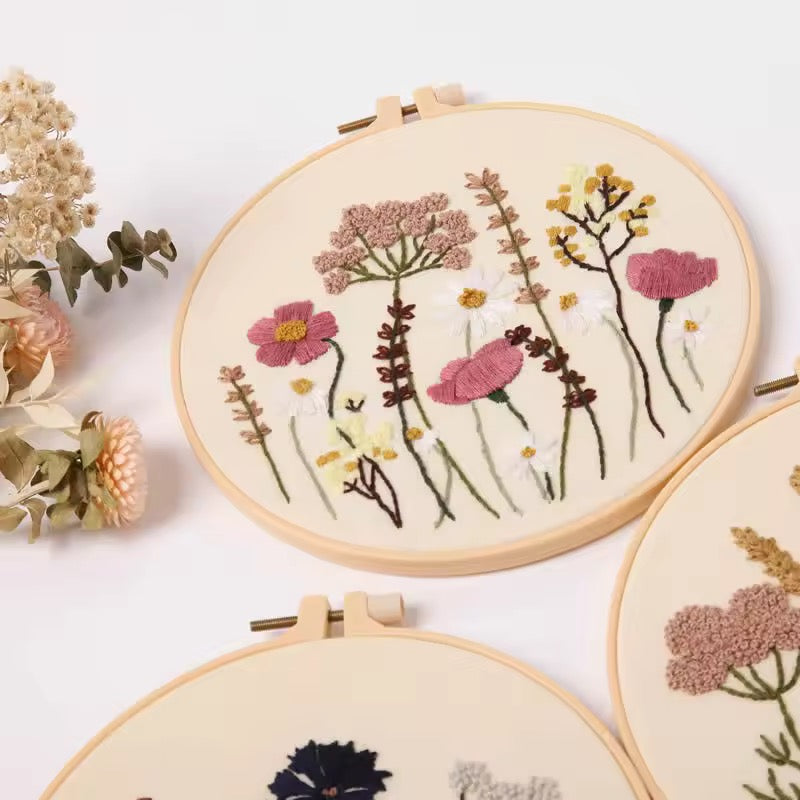 prettypublic Embroidery,4 Sets Cross Stitch Kits for Beginners with Stamped Flower Pattern, Starter Kits for Adults Hand Craft Lover with Embroidery Hoop, Instructions and Threads
