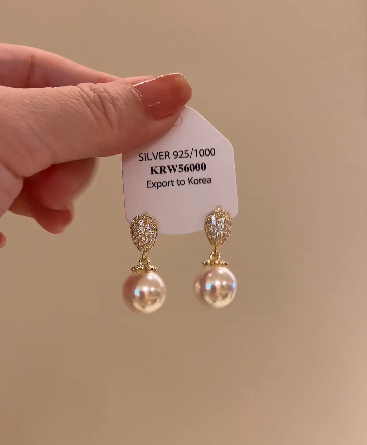 Missdear Earrings Freshwater Pearl Stud Earrings for Women Cute Stud Leverback Earrings
