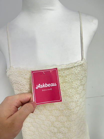 Askbeau Dresses Off - White Lace Suspender Dress - The Epitome of Elegance and Romance