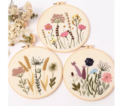 prettypublic Embroidery,4 Sets Cross Stitch Kits for Beginners with Stamped Flower Pattern, Starter Kits for Adults Hand Craft Lover with Embroidery Hoop, Instructions and Threads