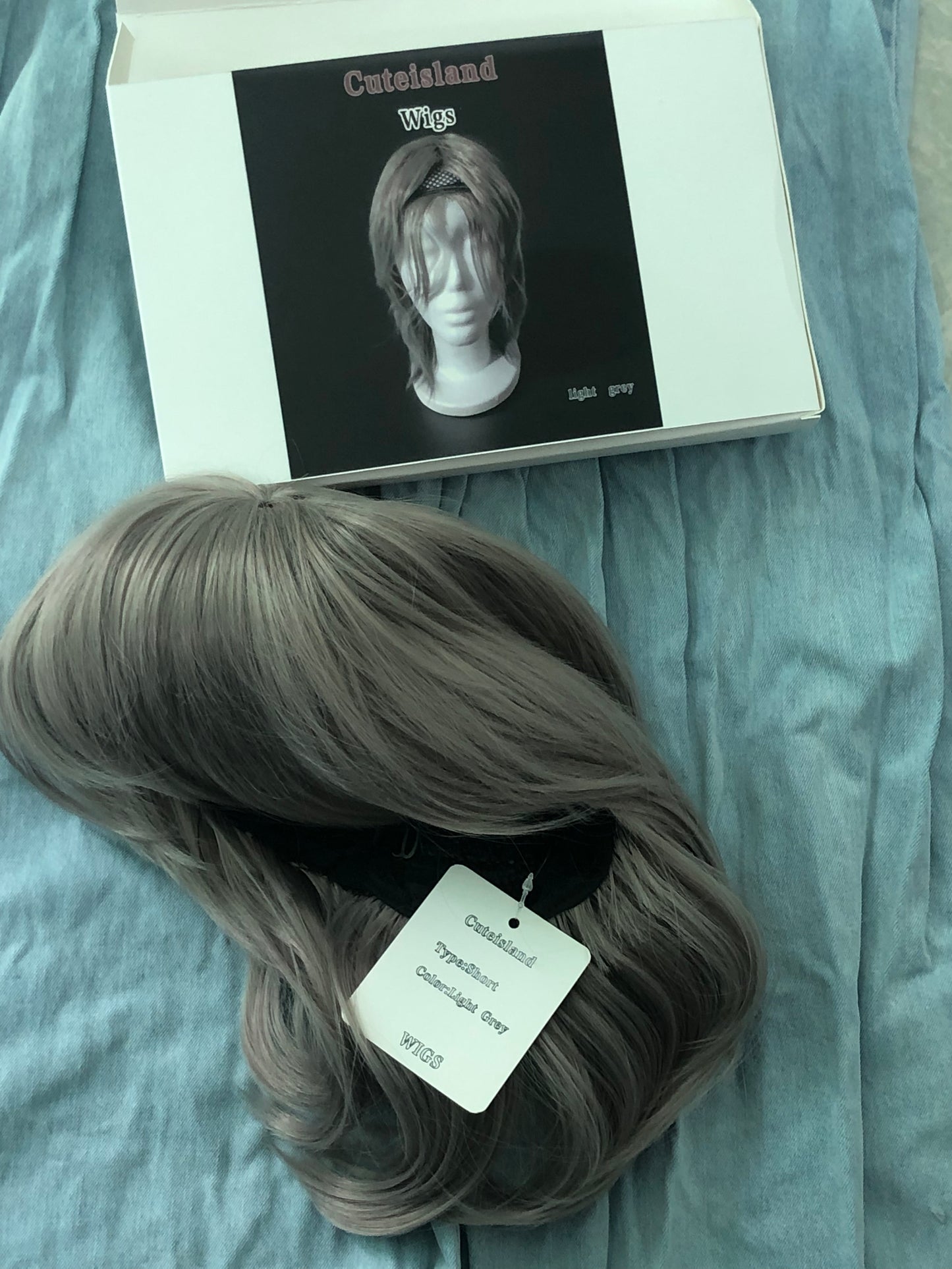 Cuteisland londe Bob Wigs for White Women Short Ombre Blonde Highlight Pixie Bob Wig with Bangs Chin Length Synthetic Natural Daily Party Wig