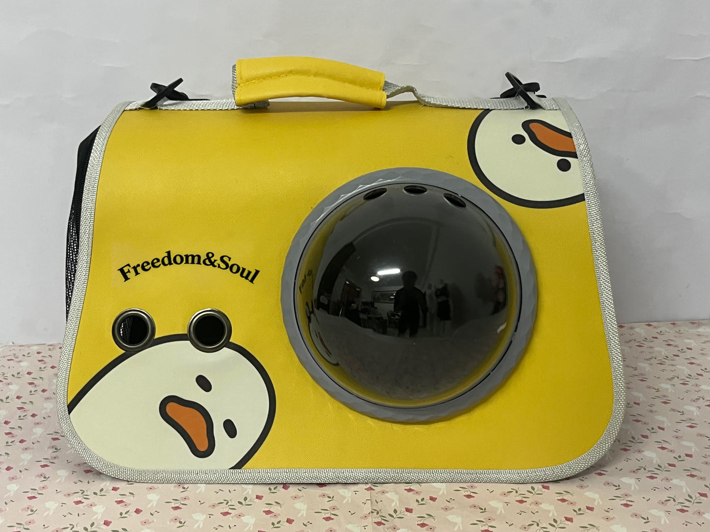 Freedom&Soul Backpacks for Pets - Portable Cat & Dog Travel Carrier with Bubble Window, Breathable Mesh & Cute Cartoon Design, Ideal for Small Pets Up to 15 lbs