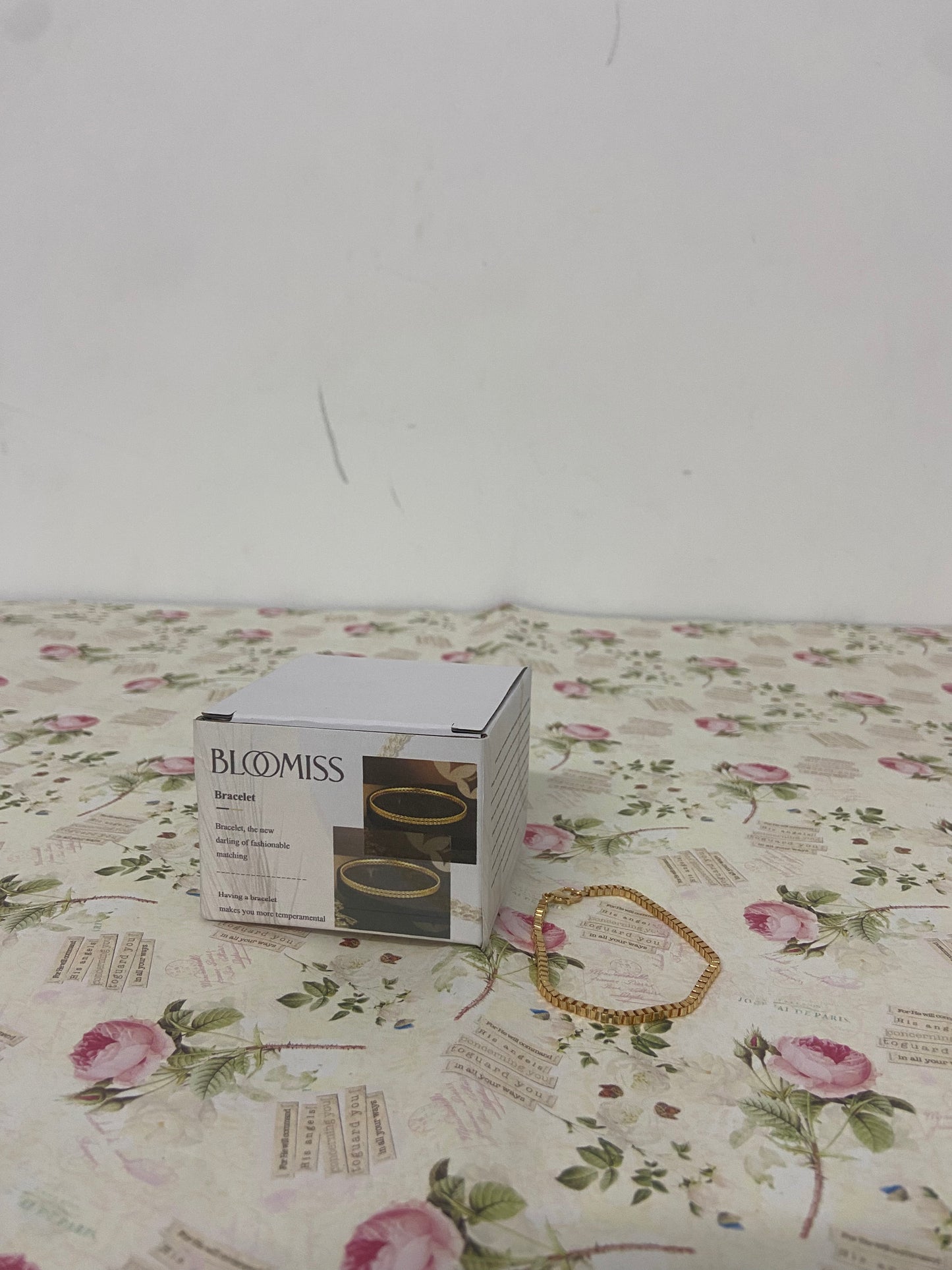 BLOOMISS Gold Bracelets for Women, Dainty Gold Jewelry Gifts for Women, 14k Gold Bracelets for Women Non Tarnish, Trendy Gold Bracelet Waterproof, Gold Accessories for women