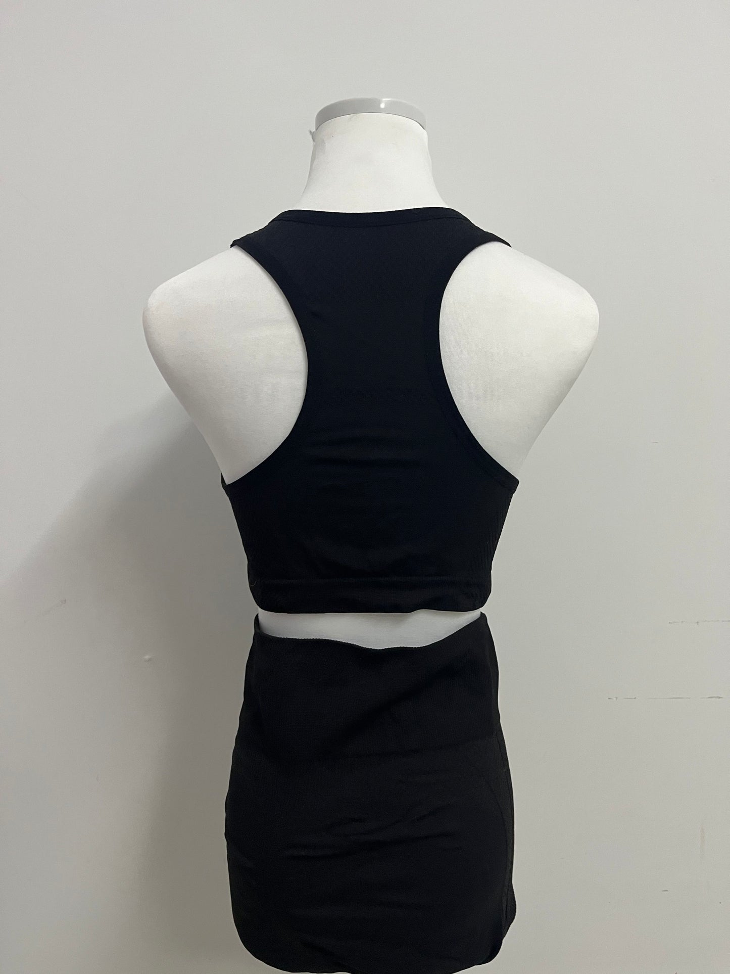 PrettyMyth Black Sportswear Set - An Excellent Combination of Fashion and Functionality