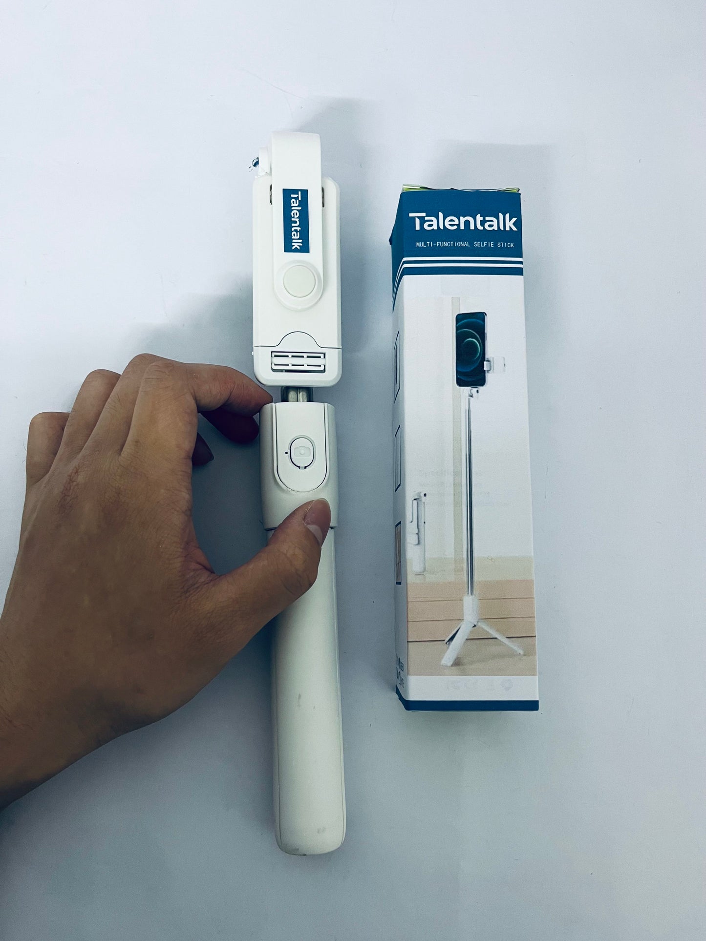 Talentalk Selfie sticks Selfie Stick Travel Tripod for Cell Phone with Remote Control and Phone Holder, Extendable Selfie Stick for iPhone,Tripod for Video Recording, 50 Inch, White