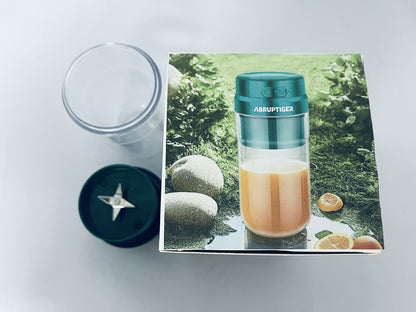 ABRUPTIGER Electric juicers Electric Stirring Cup USB Rechargeable Models Green with a Carry Handle Convenient to Carry 550ml Large Capacity Sharp Stainless Steel Blade Squeeze Fruit Vegetables Shake