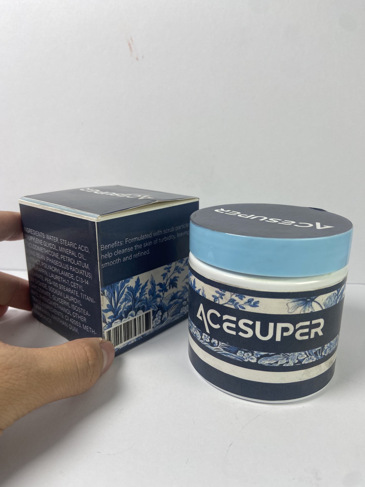 ACESUPER Face creams Natural Face Scrub with Walnut Shell,Manuka Honey,Aloe Vera,Orange Oil,Cehami Extract,Sunflower Oil help cleanse the skin of turbidity smooth and refined