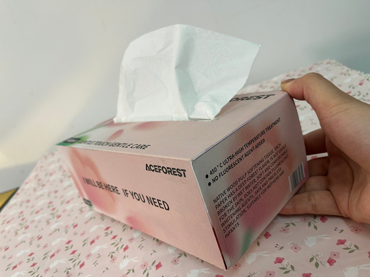 ACEFOREST Paper towels Facial Tissues 130 Per Box Size 7" X 6.9" 2 Ply, Great for Bathroom, Office, Store, School,Home, Kitchen, Or in Your Car & in Every Room