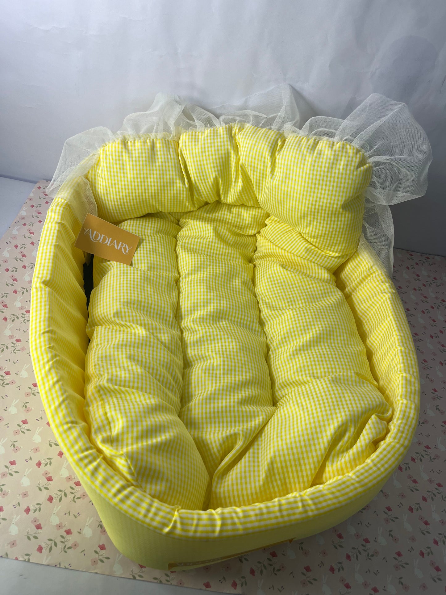 ADDIARY Pet furniture Cute Calming Pet Sofa with Washable, Anti-Slip & Water-Resistant Oxford Bottom
