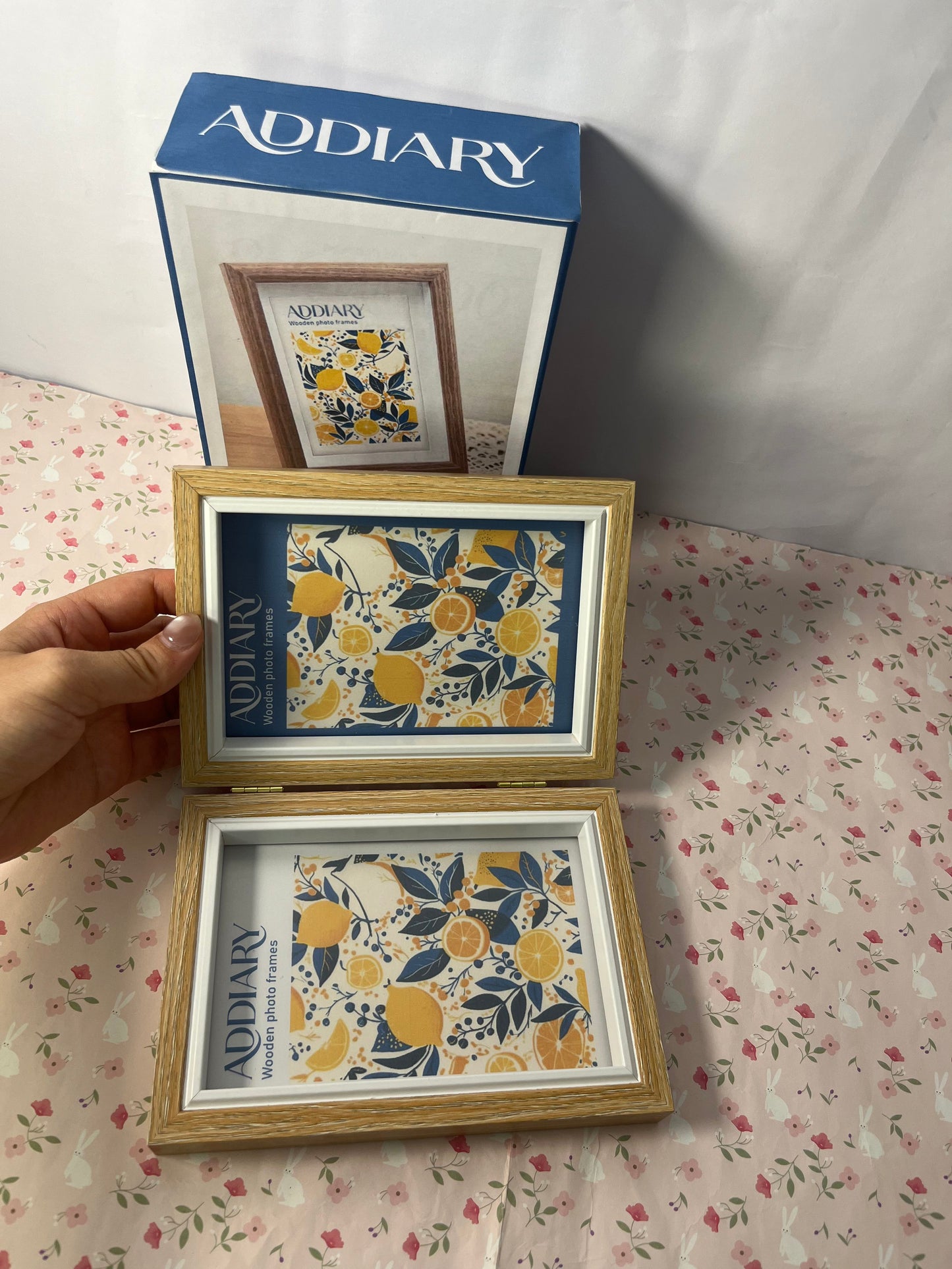 ADDIARY Picture frames 2Pcs Floating Frame, 7 x 5 Inch Natural Wood Pictures Frames for Pressed Flowers Standing Wall Hanging Picture Collection, Natural Wood