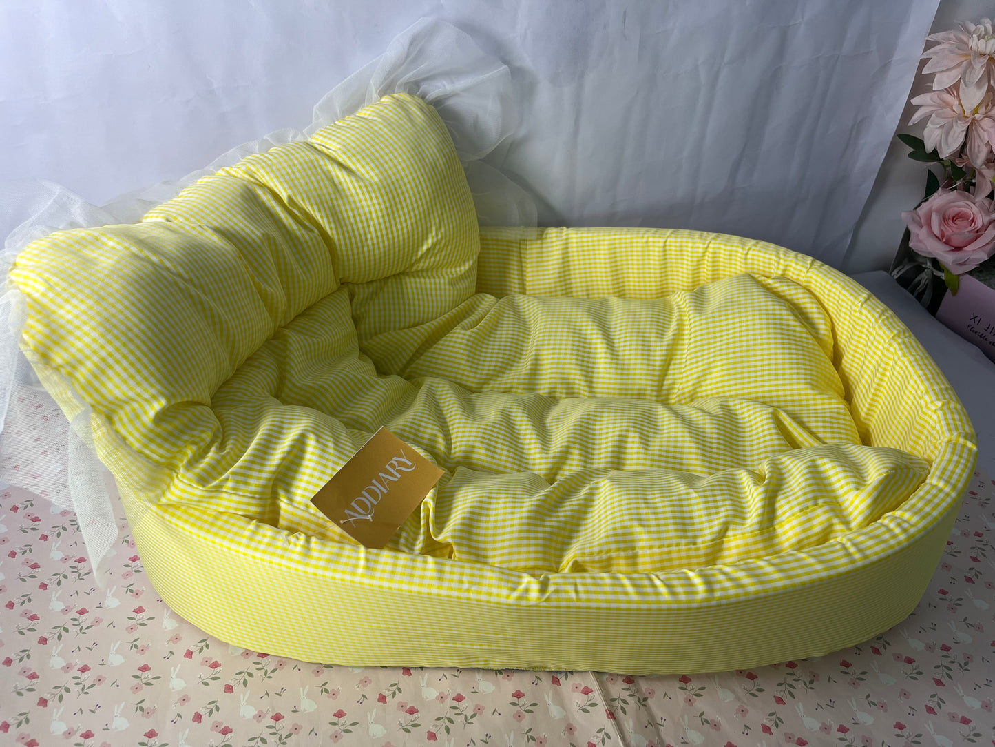 ADDIARY Pet furniture Cute Calming Pet Sofa with Washable, Anti-Slip & Water-Resistant Oxford Bottom