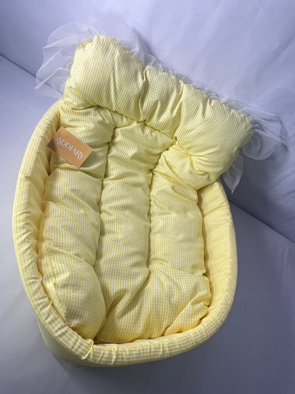 ADDIARY Pet furniture Cute Calming Pet Sofa with Washable, Anti-Slip & Water-Resistant Oxford Bottom