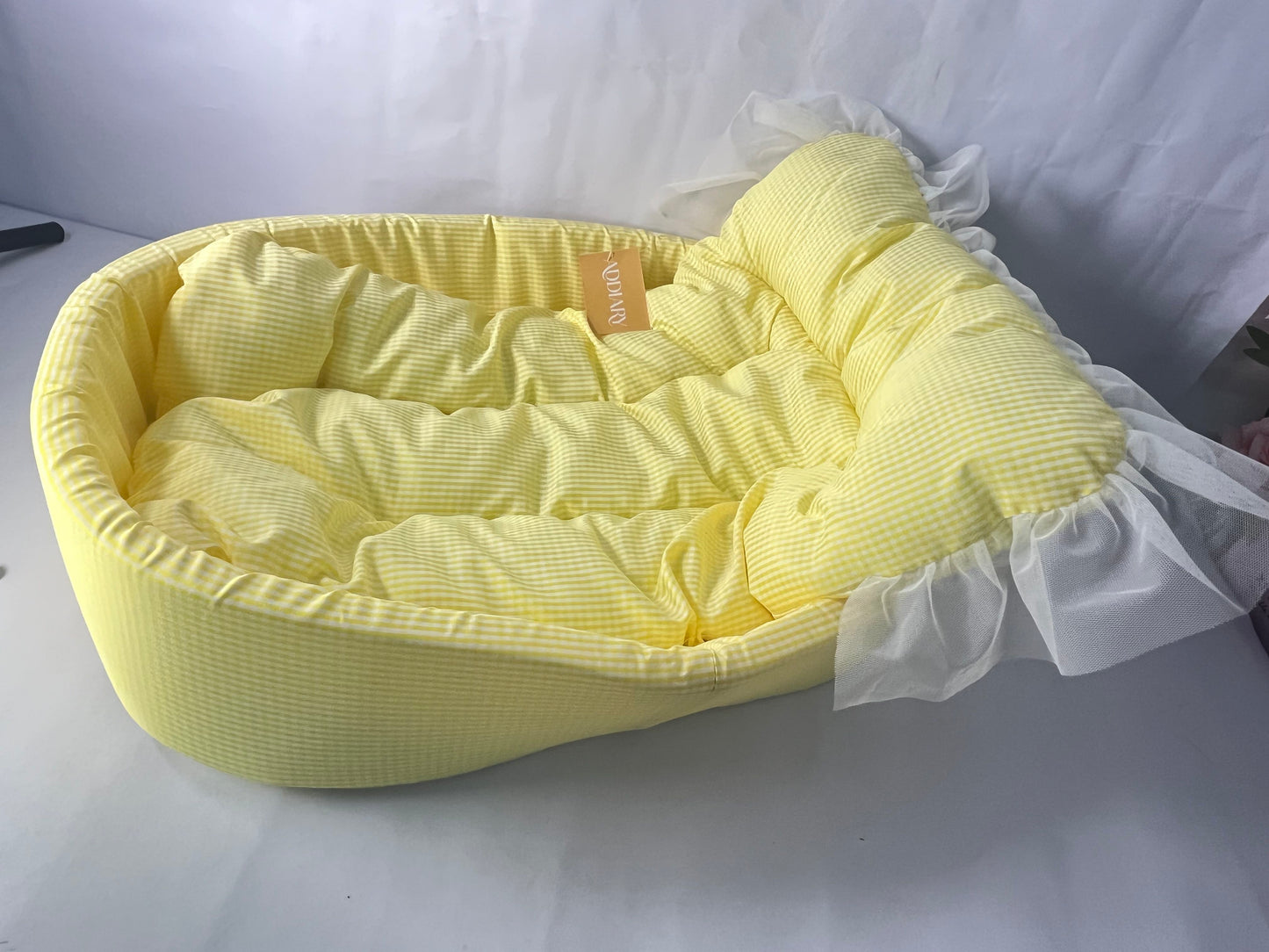 ADDIARY Pet furniture Cute Calming Pet Sofa with Washable, Anti-Slip & Water-Resistant Oxford Bottom