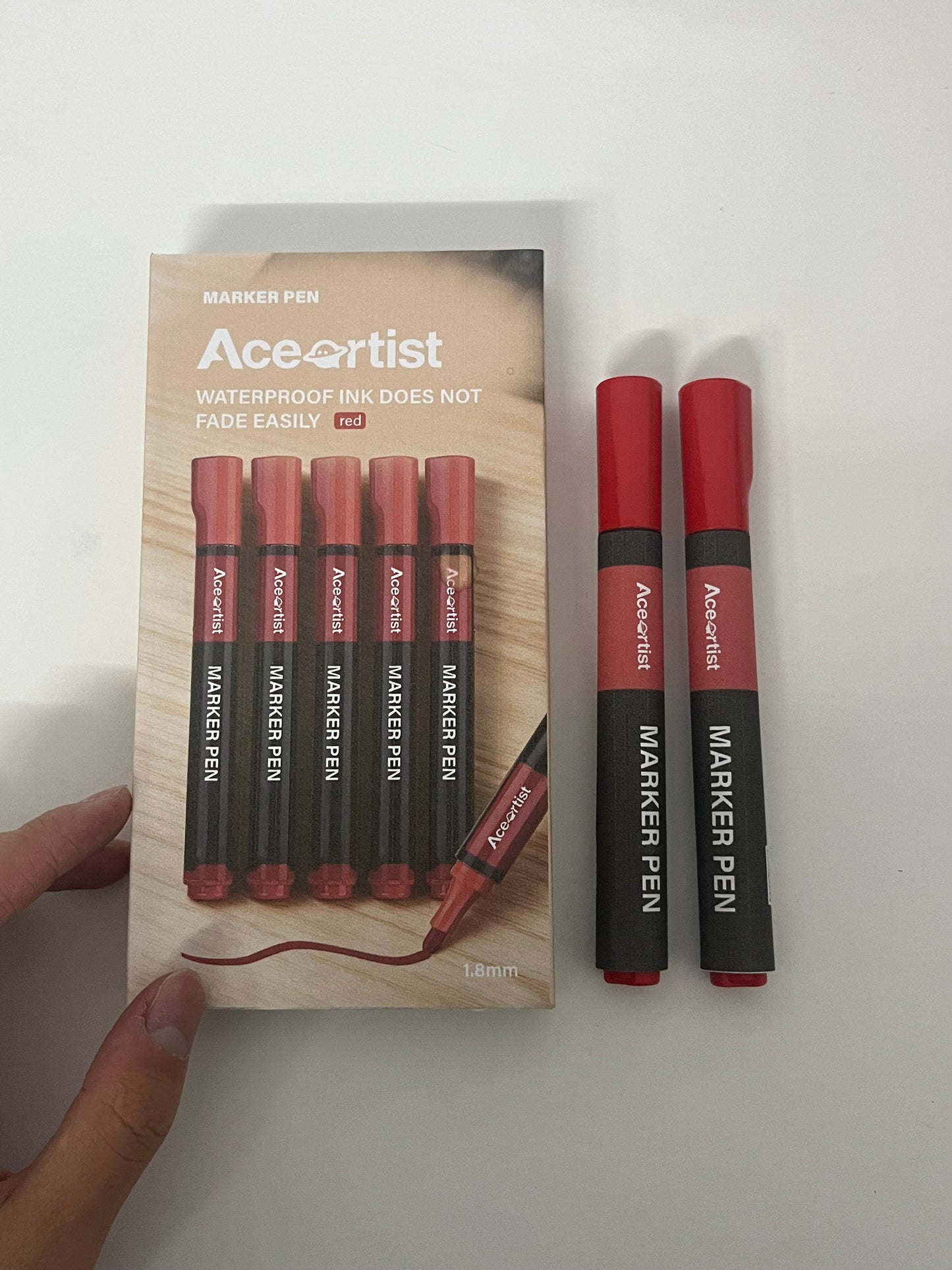 【Aceartist Waterproof Red Marker Pen】—— Reliable Writing Tool for Long-Lasting Marks