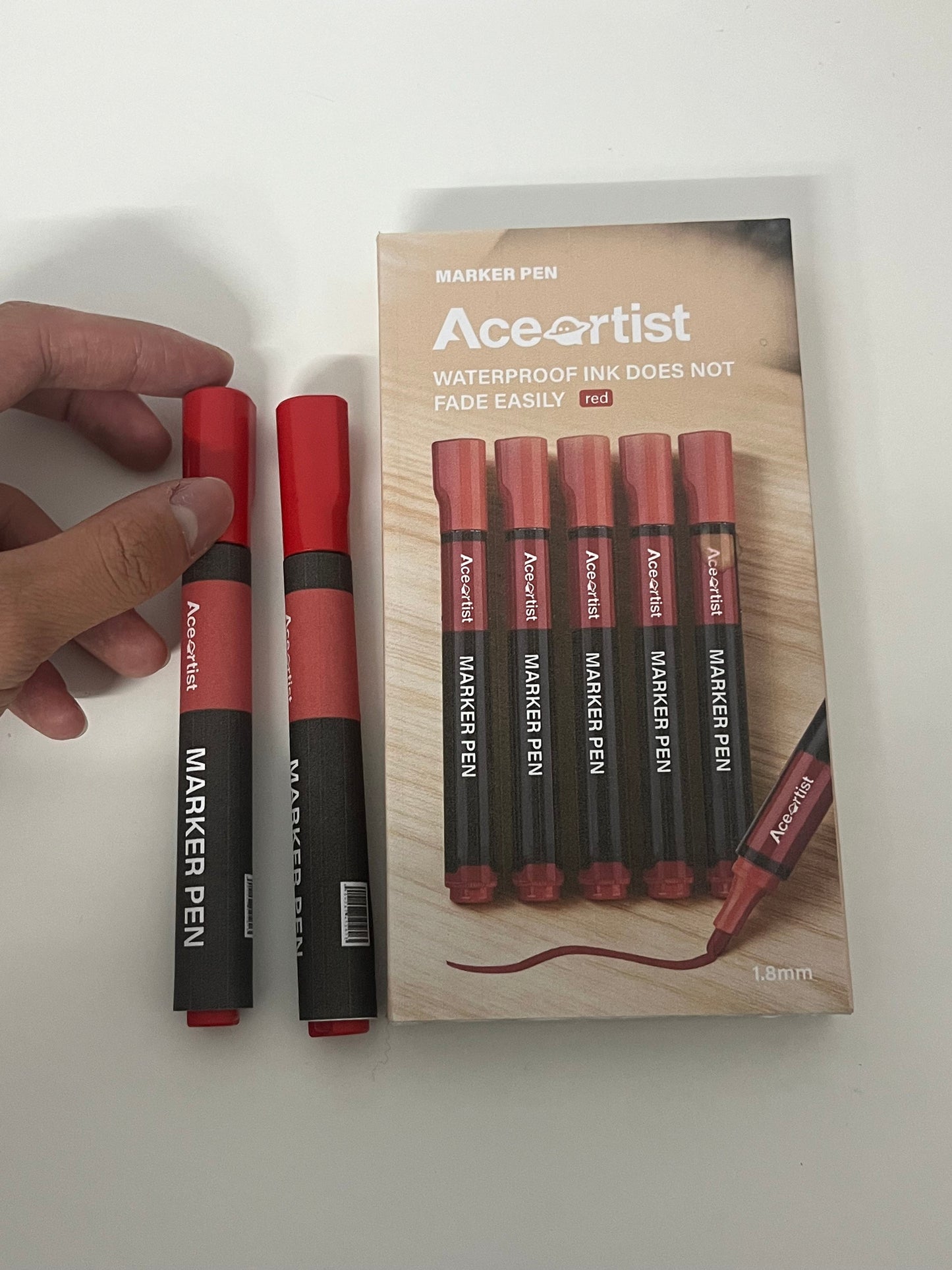 【Aceartist Waterproof Red Marker Pen】—— Reliable Writing Tool for Long-Lasting Marks