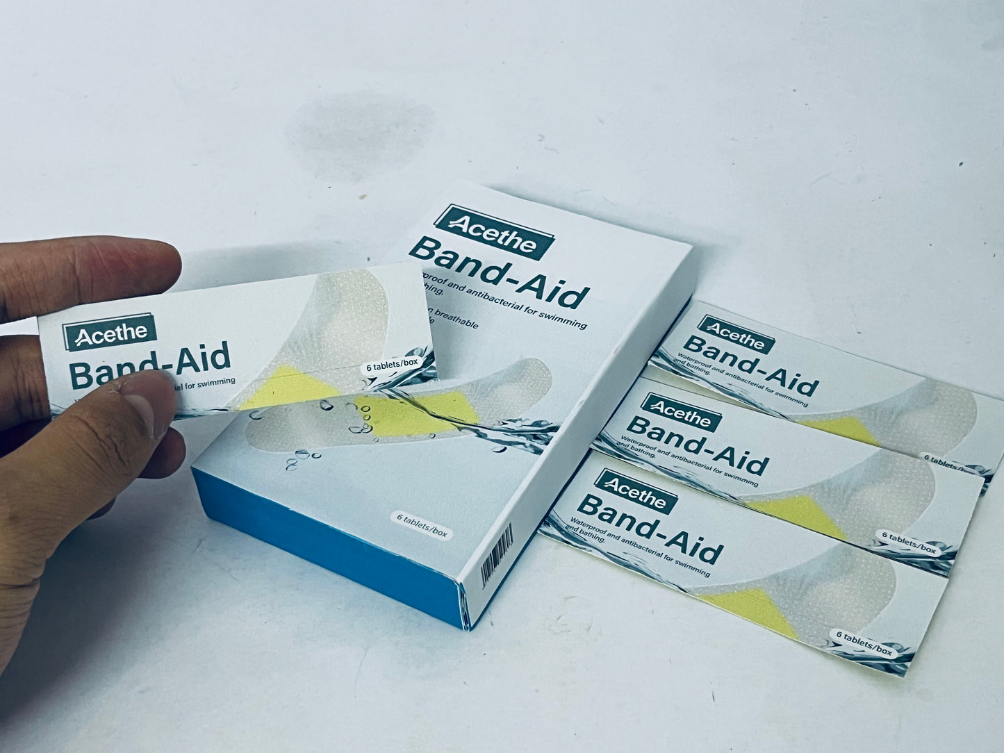 Acethe Waterproof Antibacterial Band-Aid, Designed for Swimming & Bathing | 3D Breathable & Comfortable Fit, Essential for Wound Protection