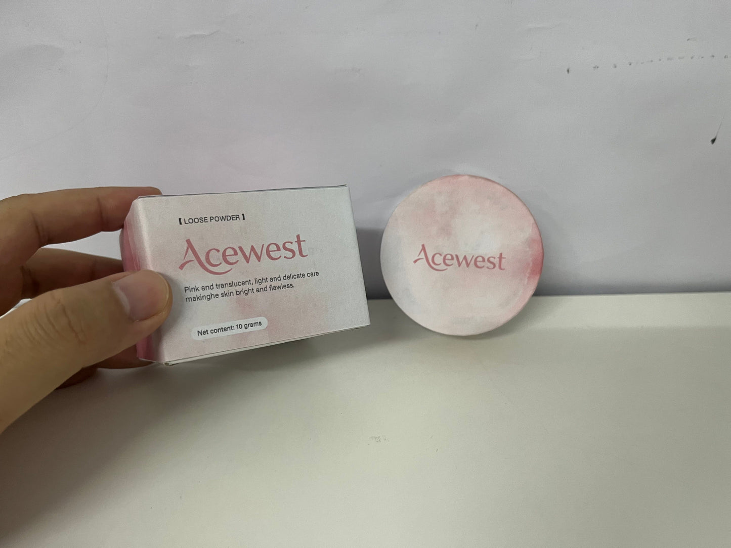 Acewest Loose Face Powder—— Light & Delicate Finish for Flawless Skin