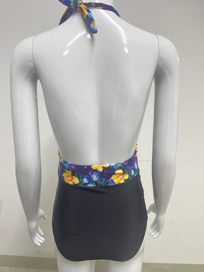 [Actorchic Swim suits]——Deep V Halter One-Piece Swimsuit - Tummy-Control Resort Swimwear