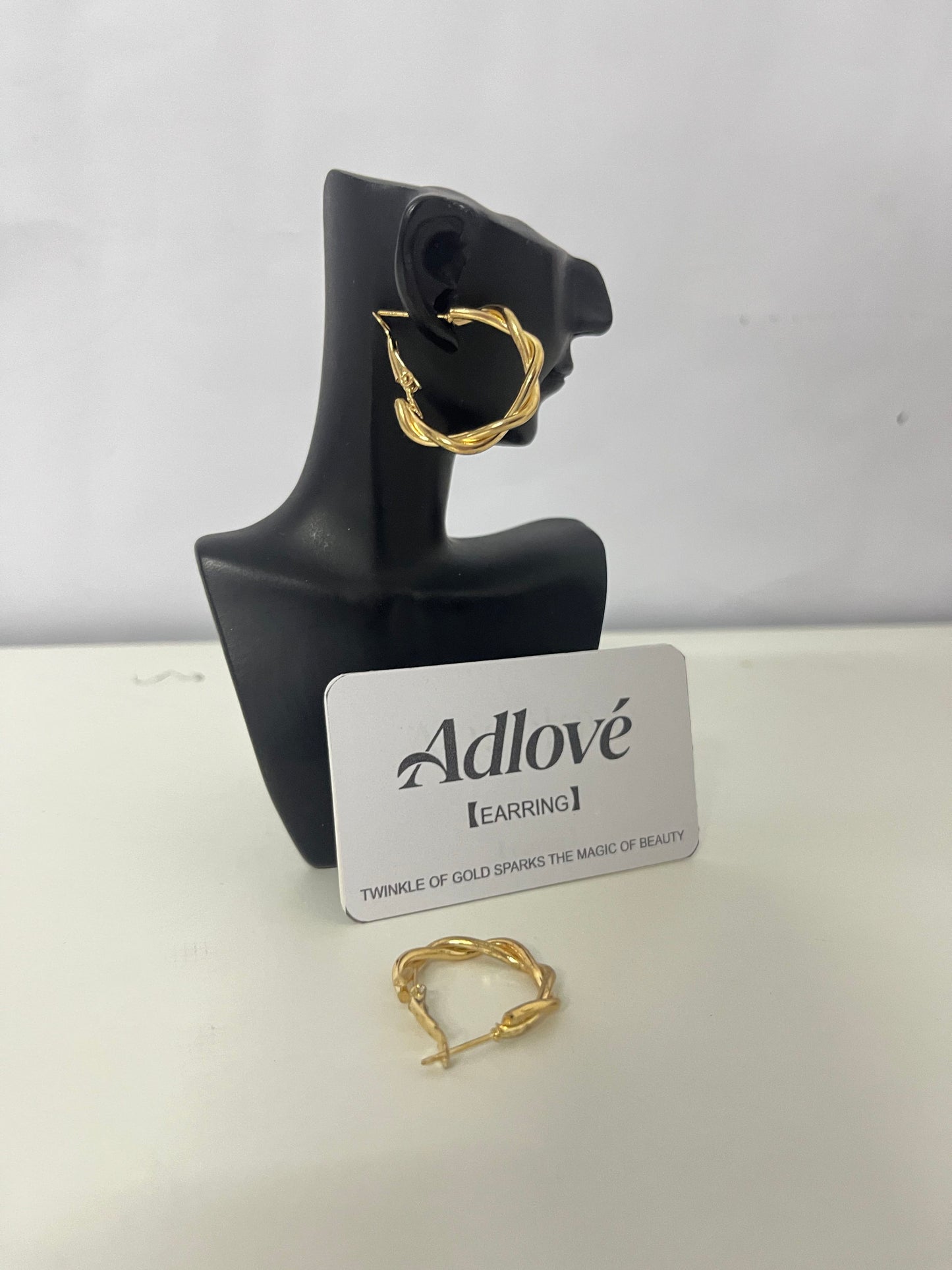 【Adlove Twisted Gold Hoop Earrings | Spark Your Beauty Magic】