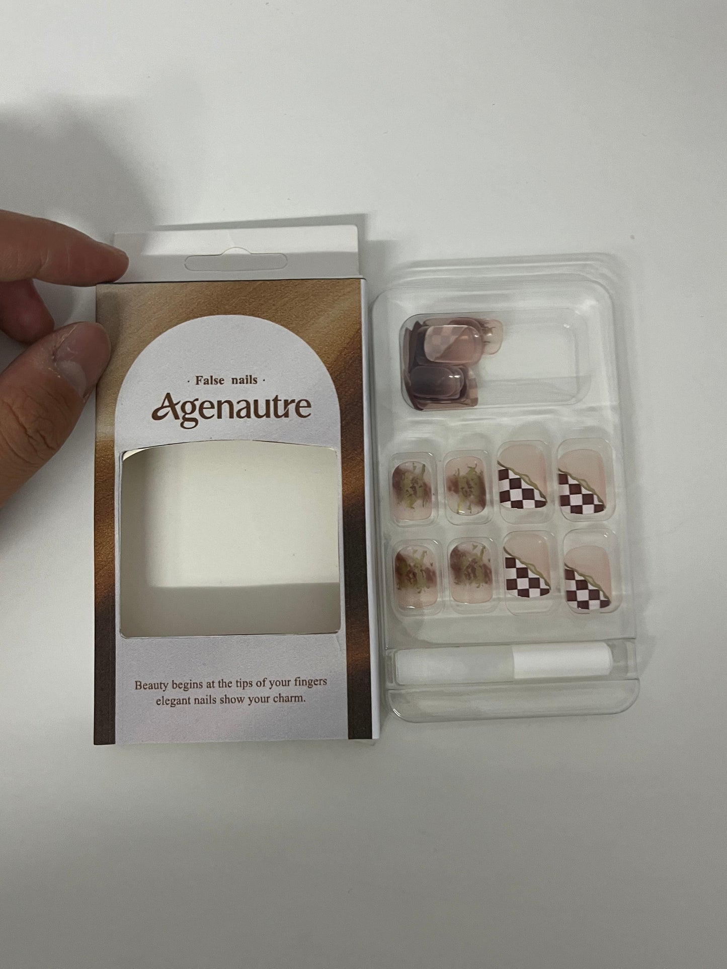 [Agenautre False nails]——Checkerboard Gradient Press-On Nails - Short French Nail Tips