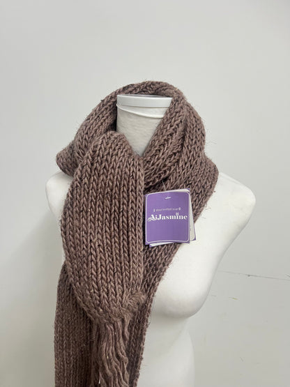AiJasmine Wool Knitted Scarf Warm & Soft Retro Texture A Fashionable Warm Accessory for Autumn and Winter