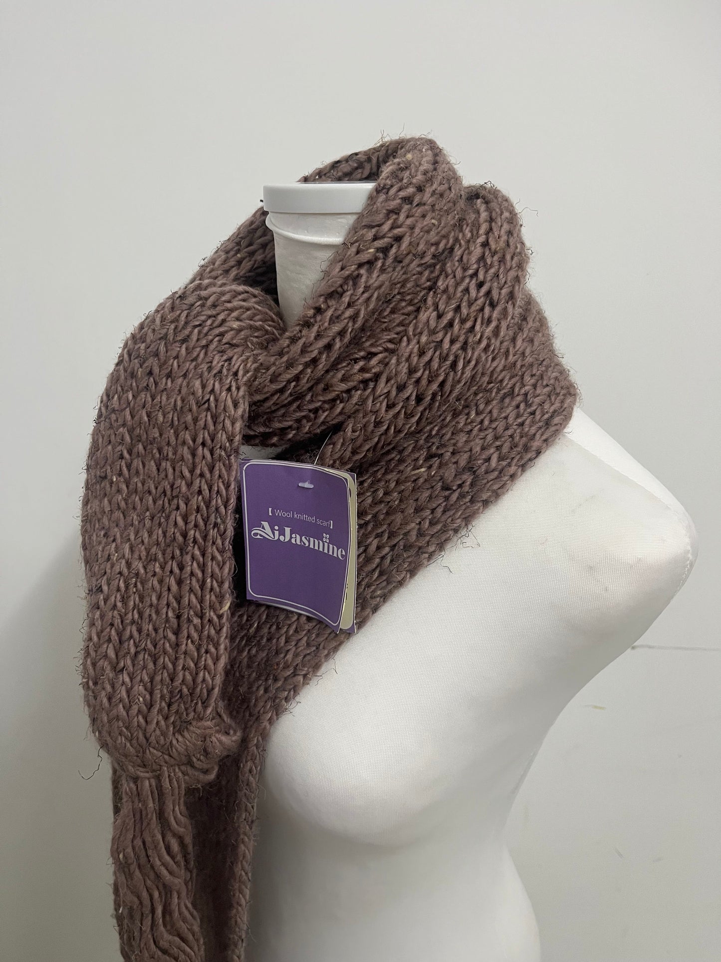 AiJasmine Wool Knitted Scarf Warm & Soft Retro Texture A Fashionable Warm Accessory for Autumn and Winter