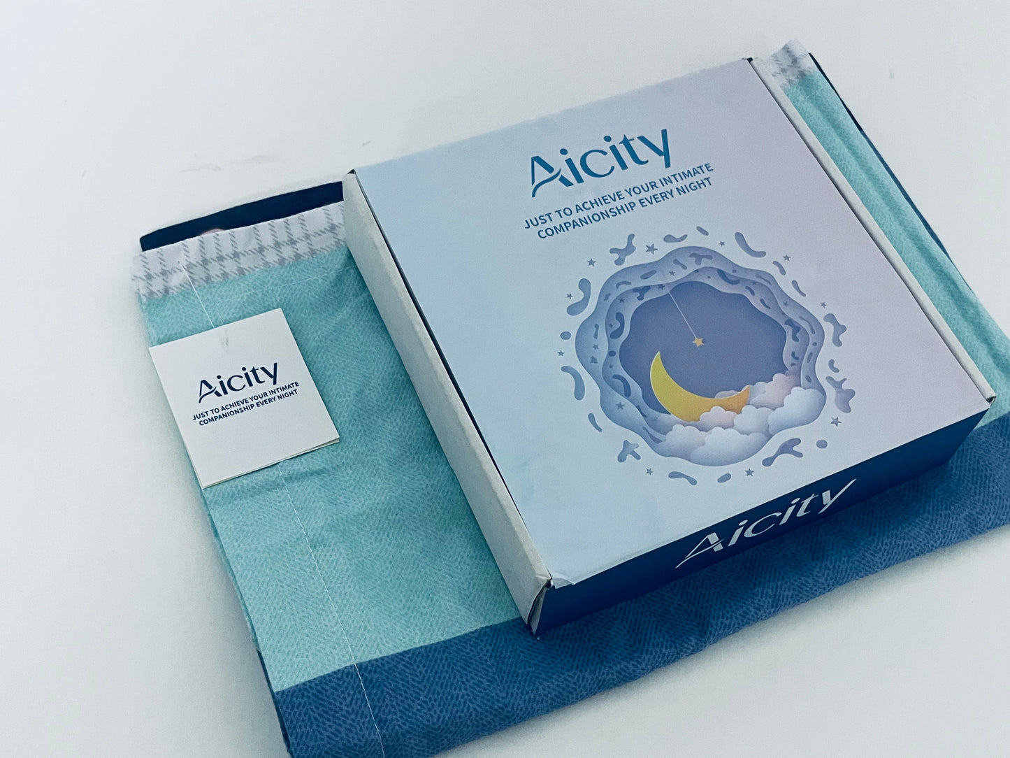 【Aicity Two-Tone Pillow Sham】—— Cozy Bedding Accessory for Intimate Night Companionship