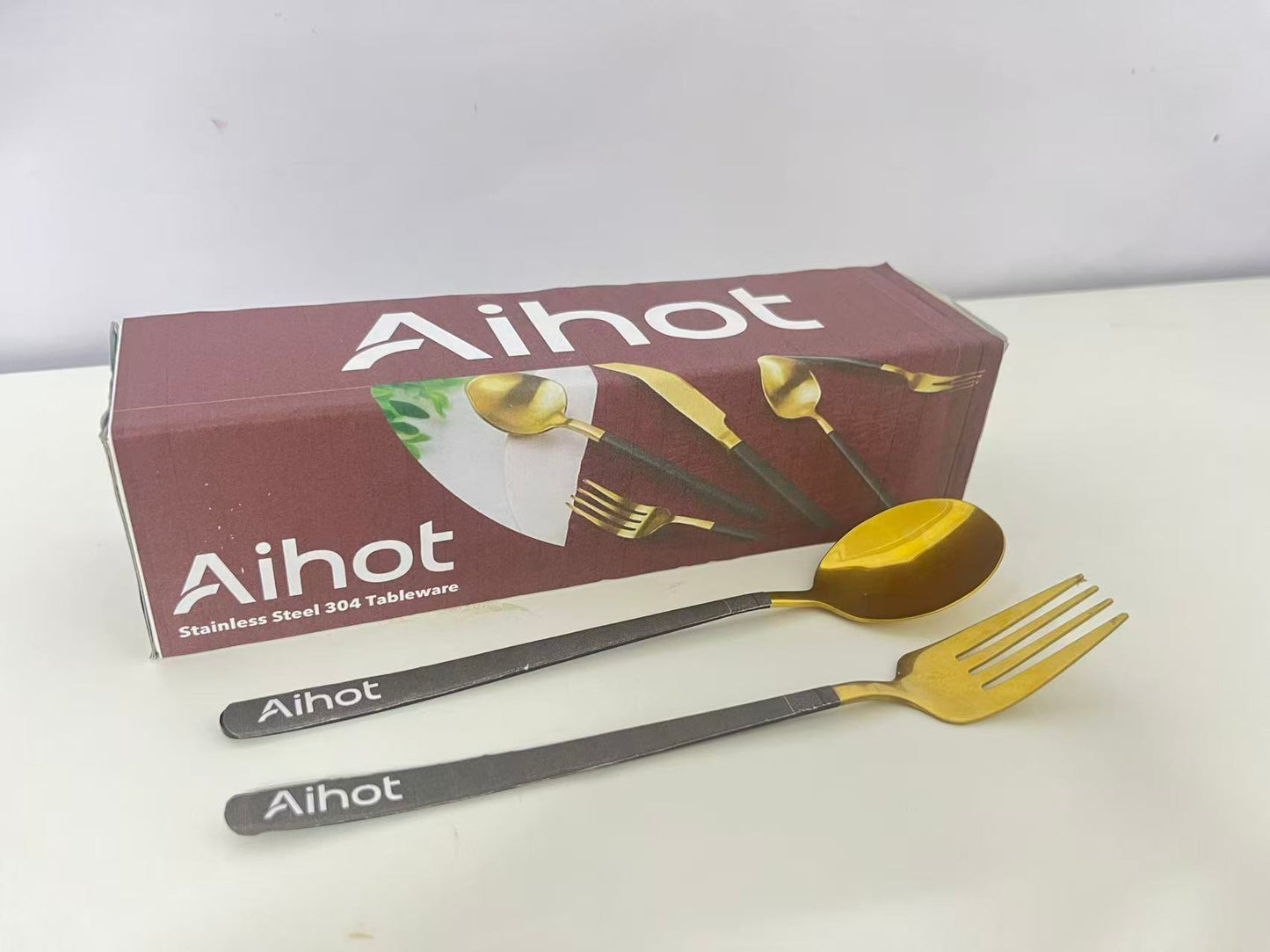 Aihot Flatware Set - Gold & Black 304 Stainless Steel for Elegant Dining