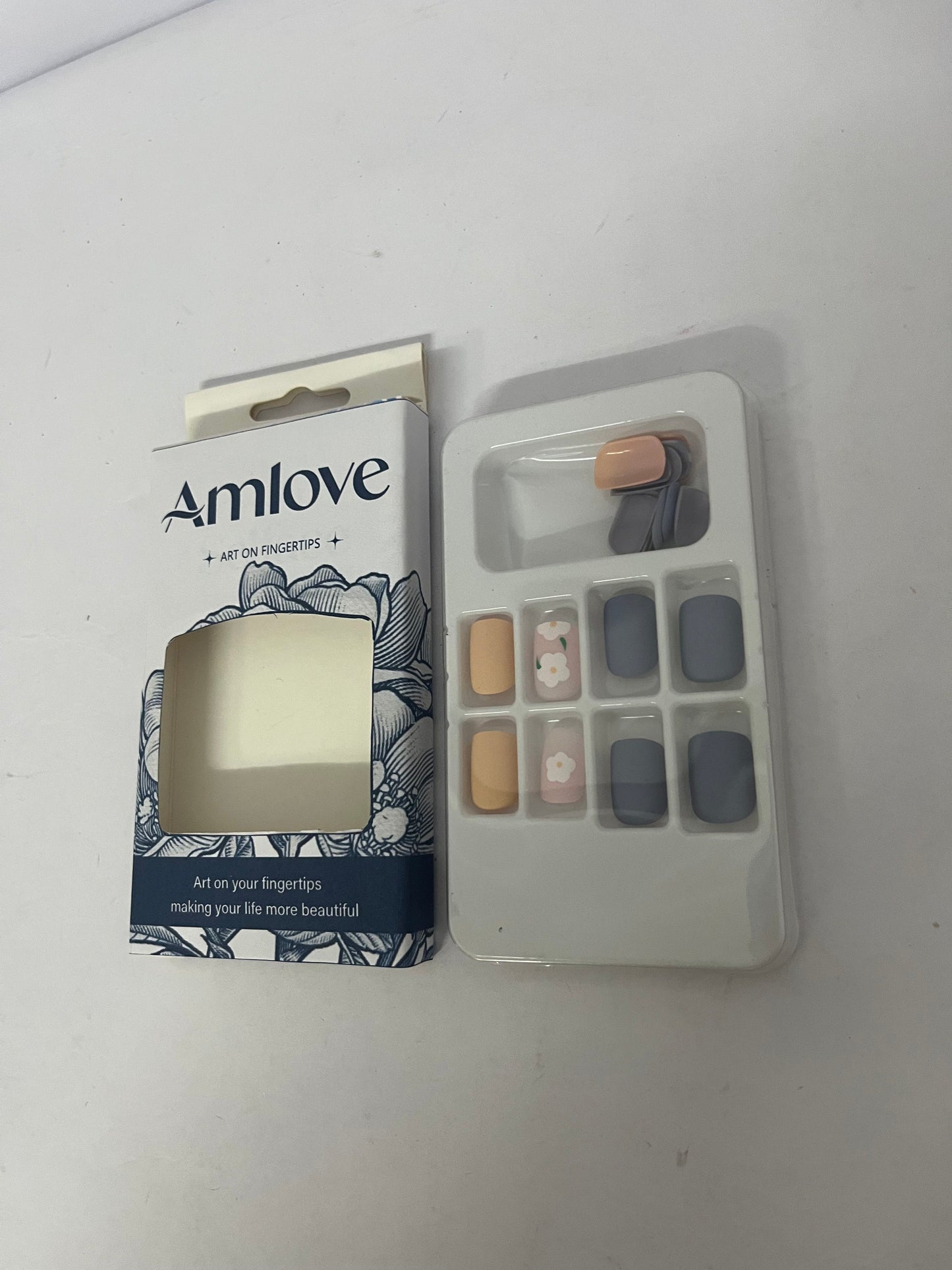 Amlove Art on Fingertips Press On Nails, Floral Design Fake Nails for Women, Easy Application for Instant Glam