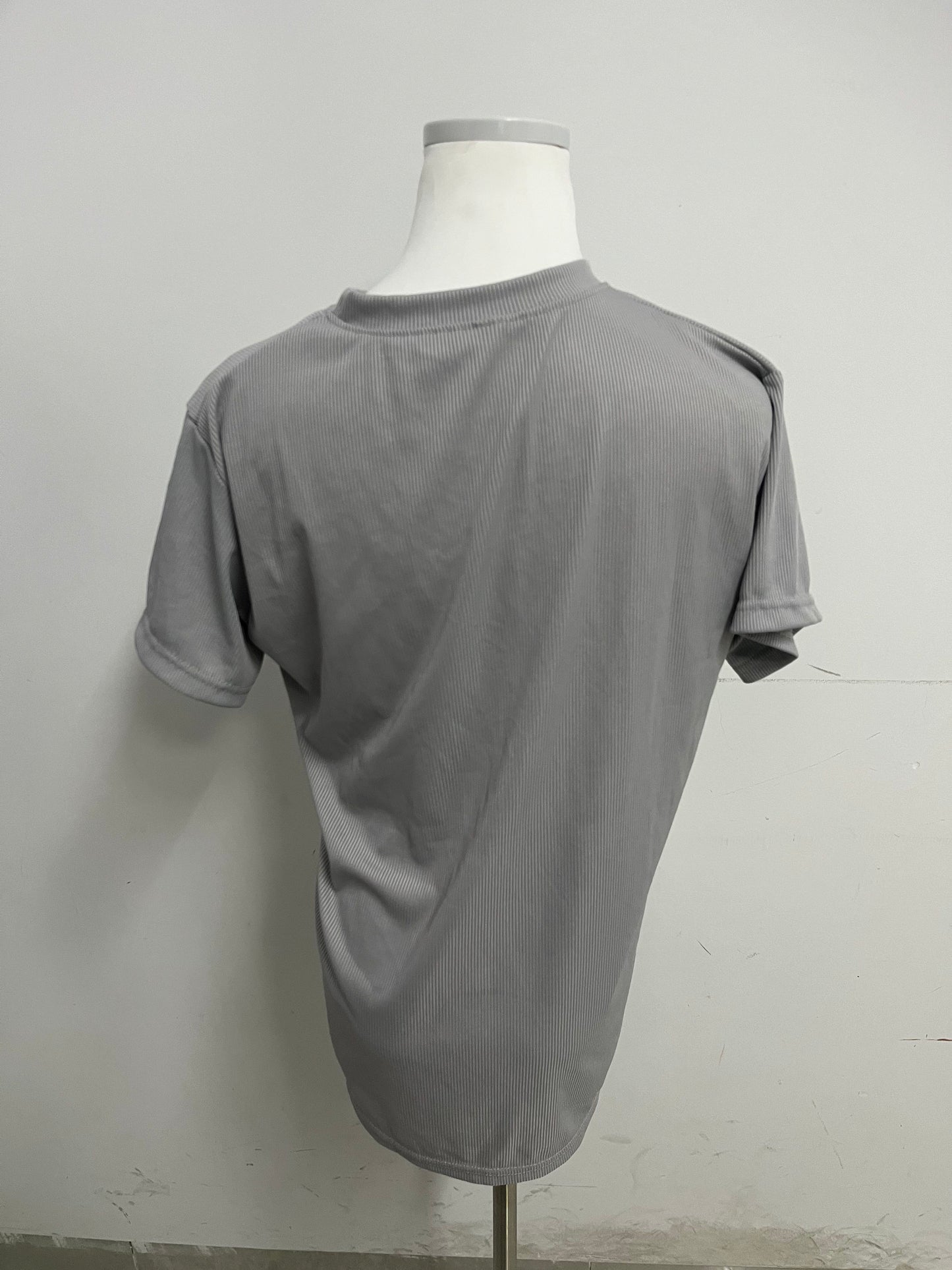 ApicalU Gray T-Shirt - Ribbed Texture for Casual & Layered Style