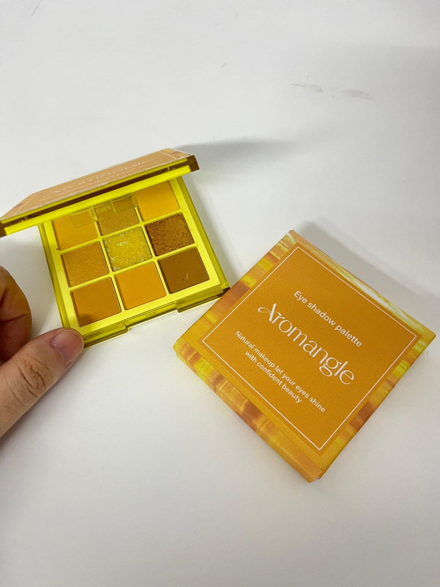 Aromangle 9-Color Yellow-Gold Eyeshadow Palette (Matte/Shimmer/Glitter)