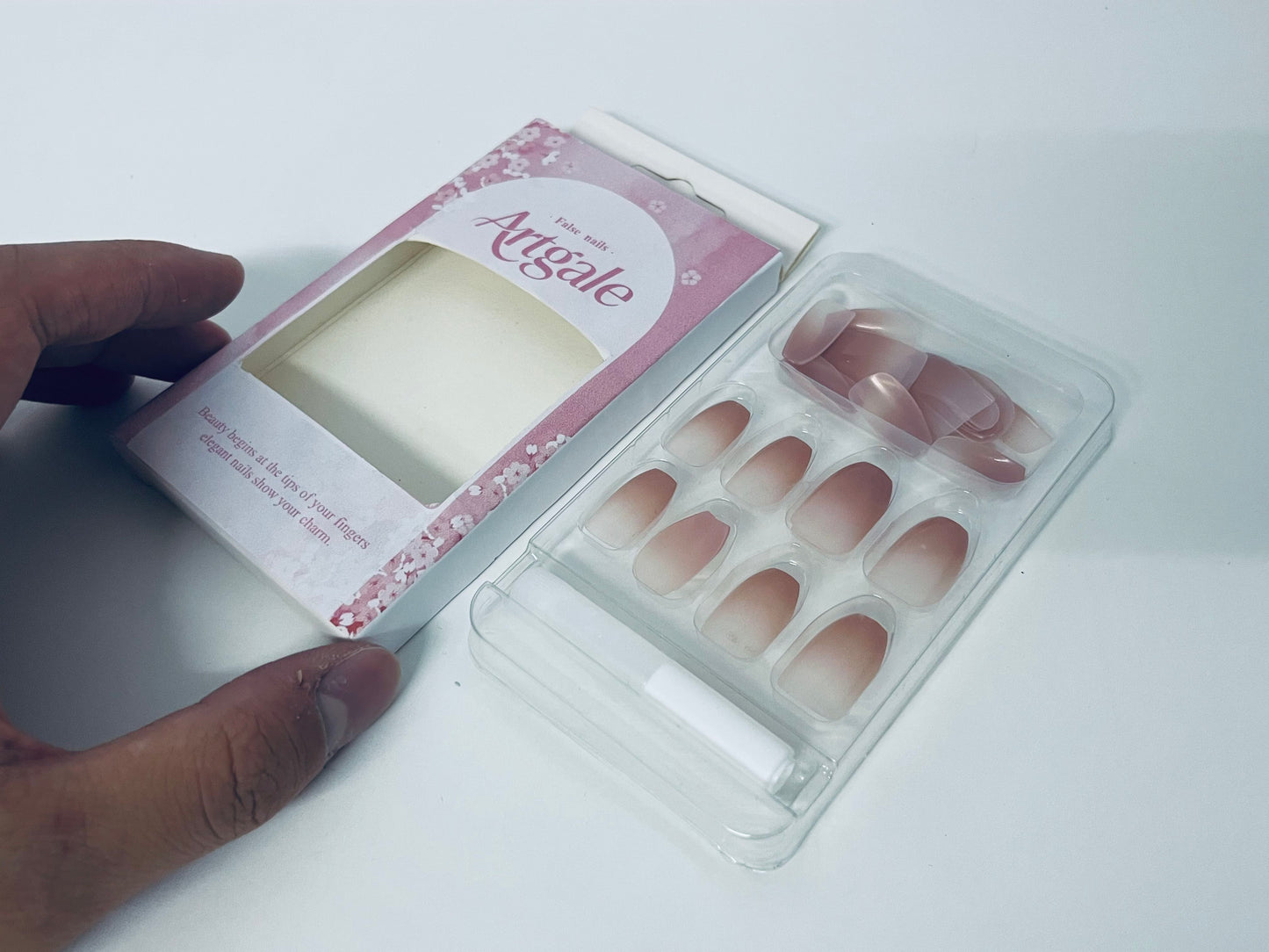 Artgale Gradient Nude Pink Press-On Nails - French Elegant Pointed Fake Nail Tips (With Glue)